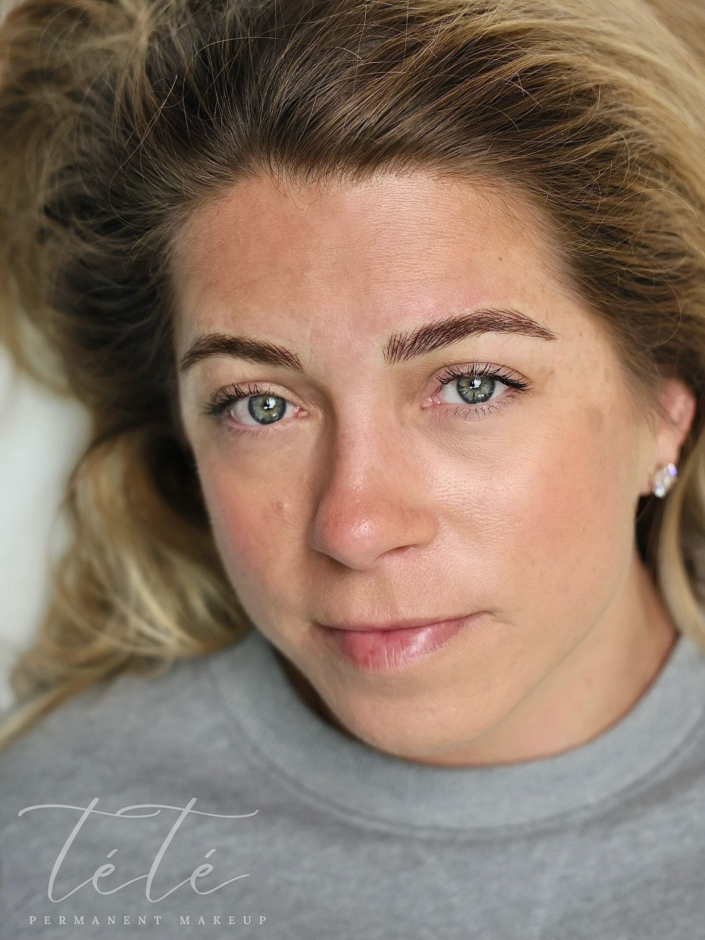 My client already had beautiful growth. We focused on filling the arch to give the brow a small lift and added light strokes in the fronts to keep everything balanced without making them too thick🙌🏼

&mdash;&mdash;&mdash;&mdash;&mdash;&mdash;&mdash