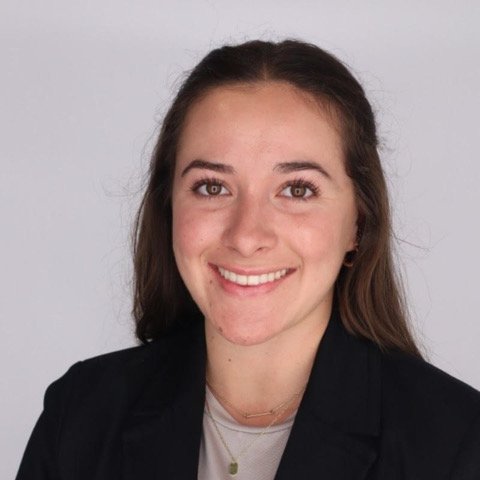 Elle Scandalios 