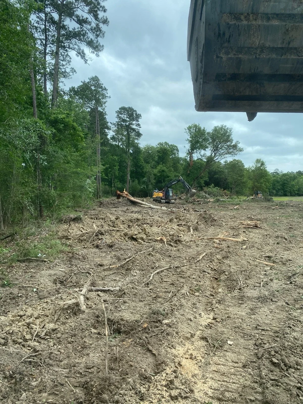 It&rsquo;s a great day for clearing land 🌳🪵🪾

Are you building? Did you make a commercial investment? Maybe you are developing&hellip; It could be that you are getting prepared for next hunting season! Whatever the reason, @siteproconstruction.us 