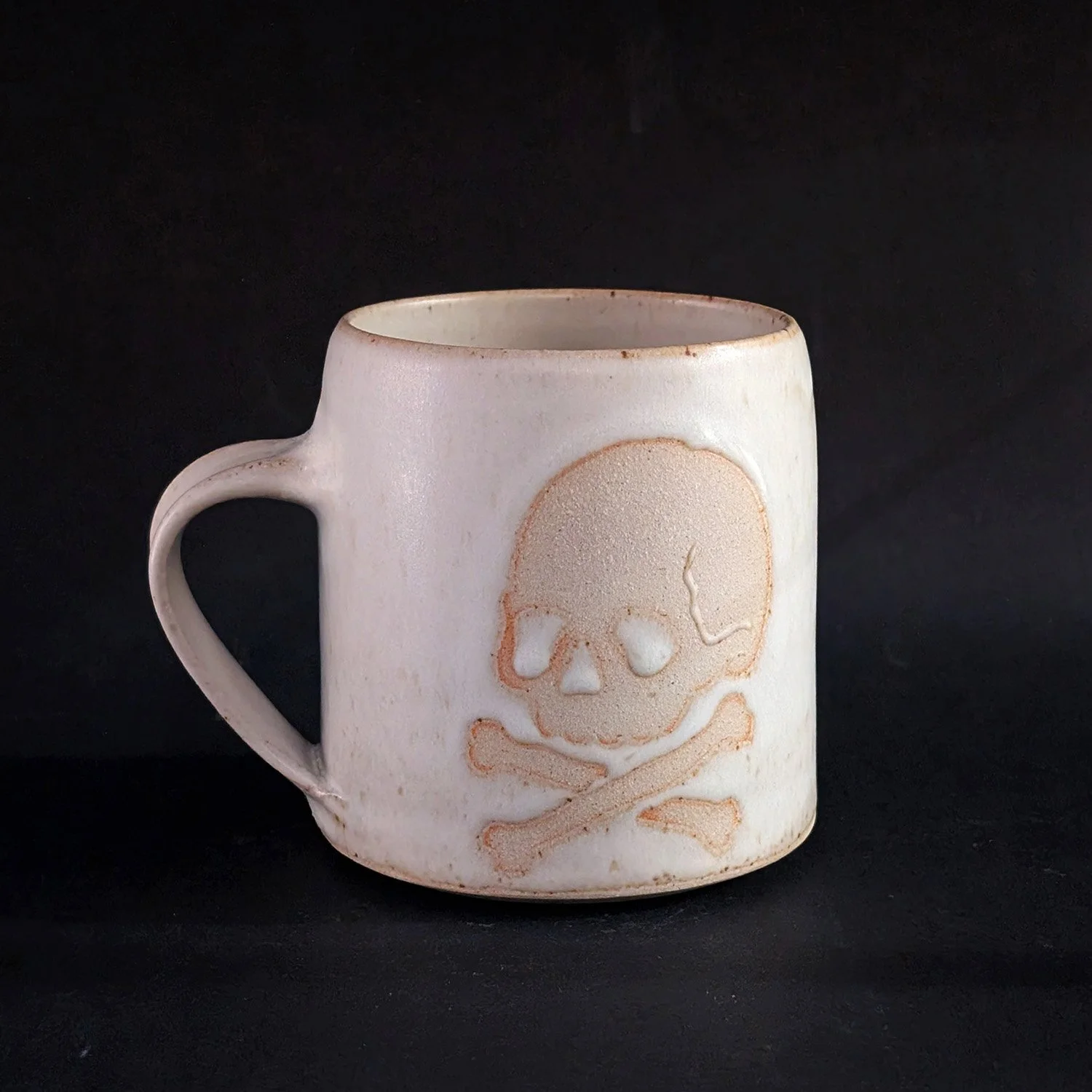 skull-and-crossbones-cup-DP10016-1.jpg
