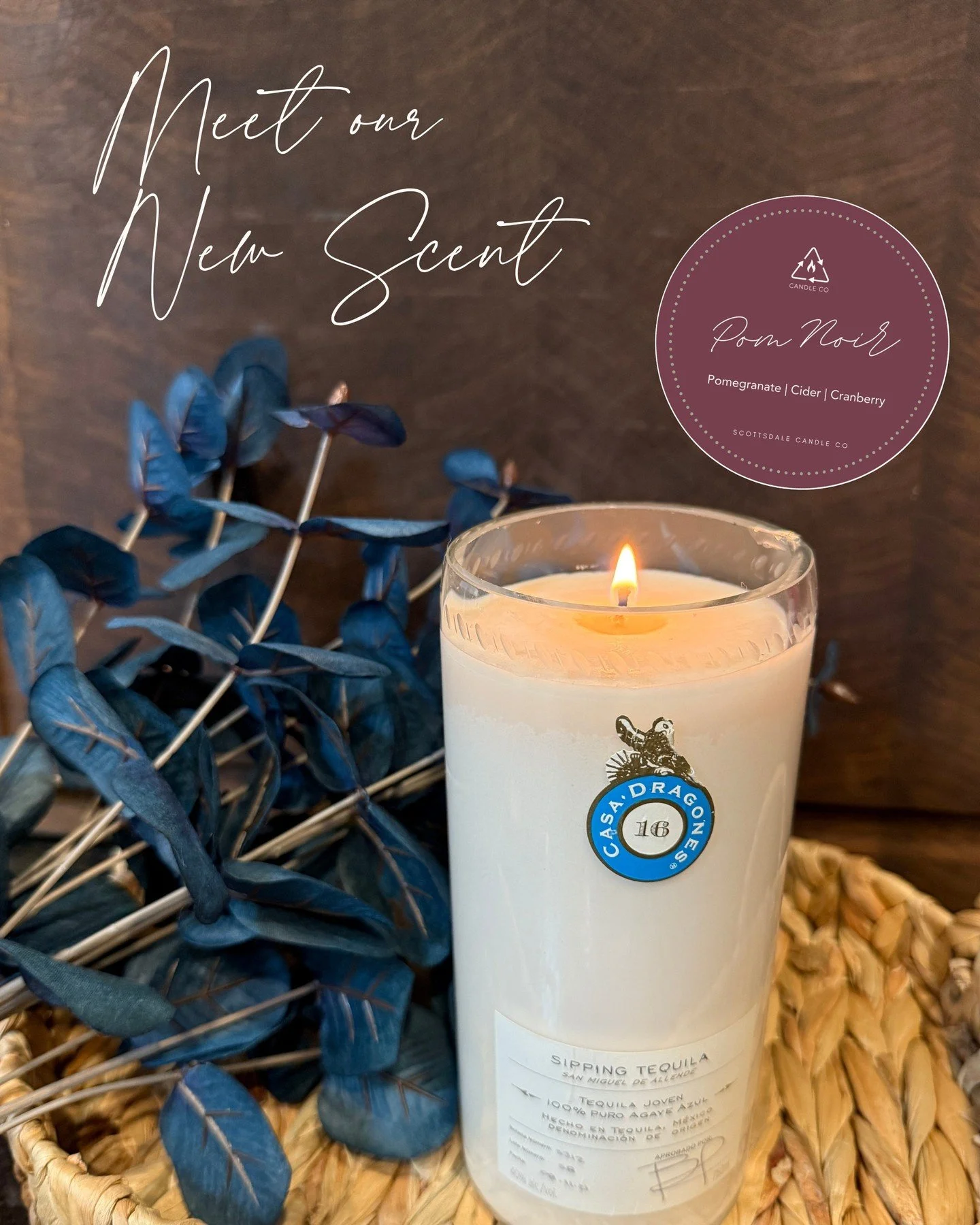 A little dark, a little juicy, and just in time for the holidays 🤍🥀✨

Meet our newest scent ~ Pom Noir, a holiday blend of pomegranate and cranberry with hints of spice and apple cider.

Available now in your favorite bottle when you shop the link 