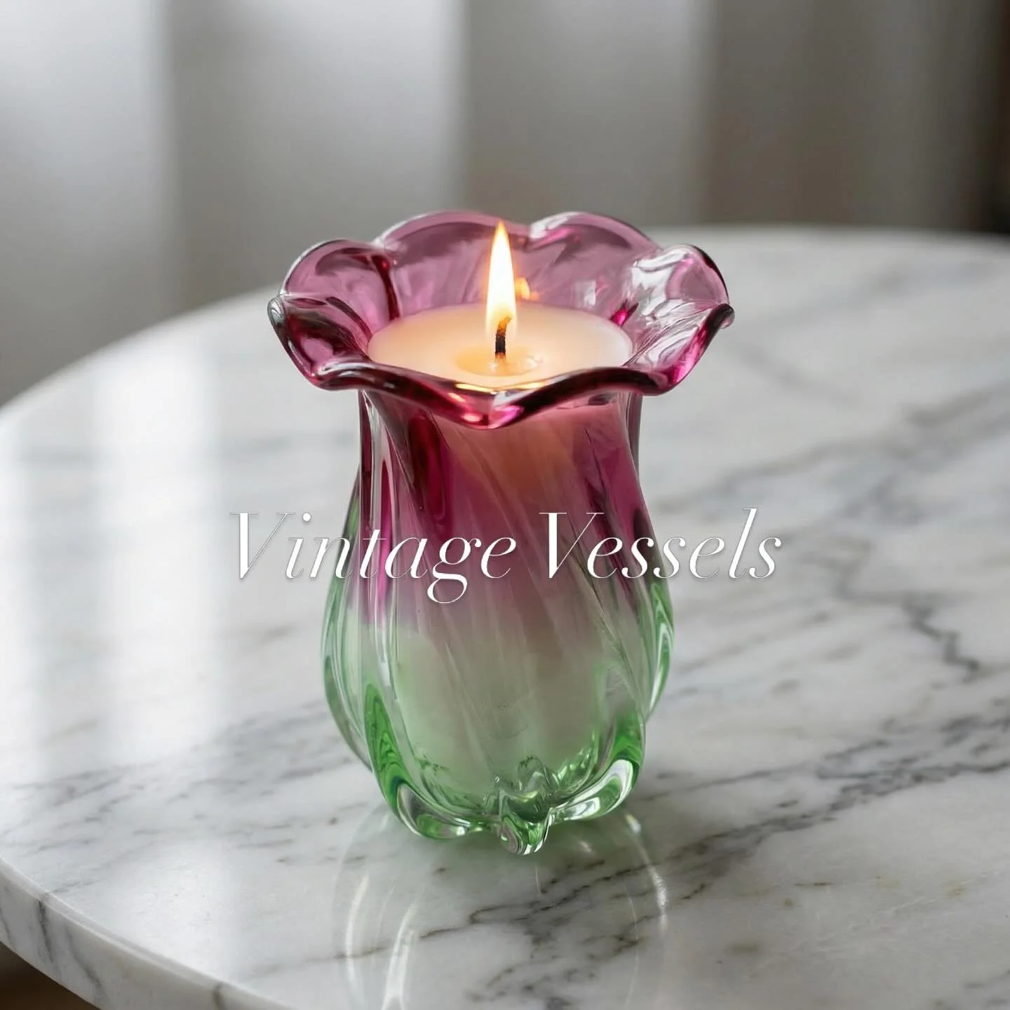 This week&rsquo;s Vintage Vessel drops! Shop online now 👉 link in bio. #customcandles #vintagefinds