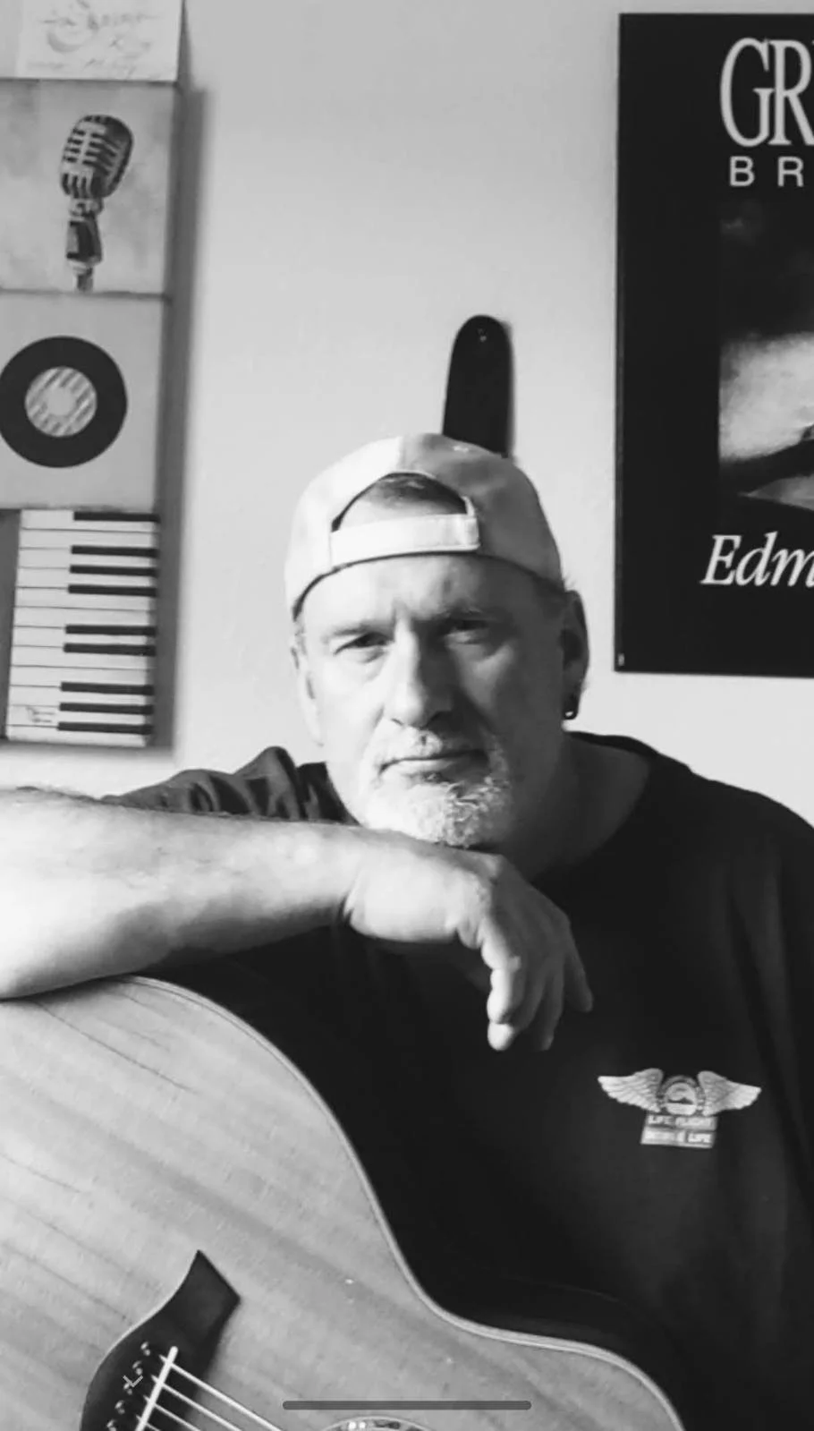 Live Music with Jaime Mills