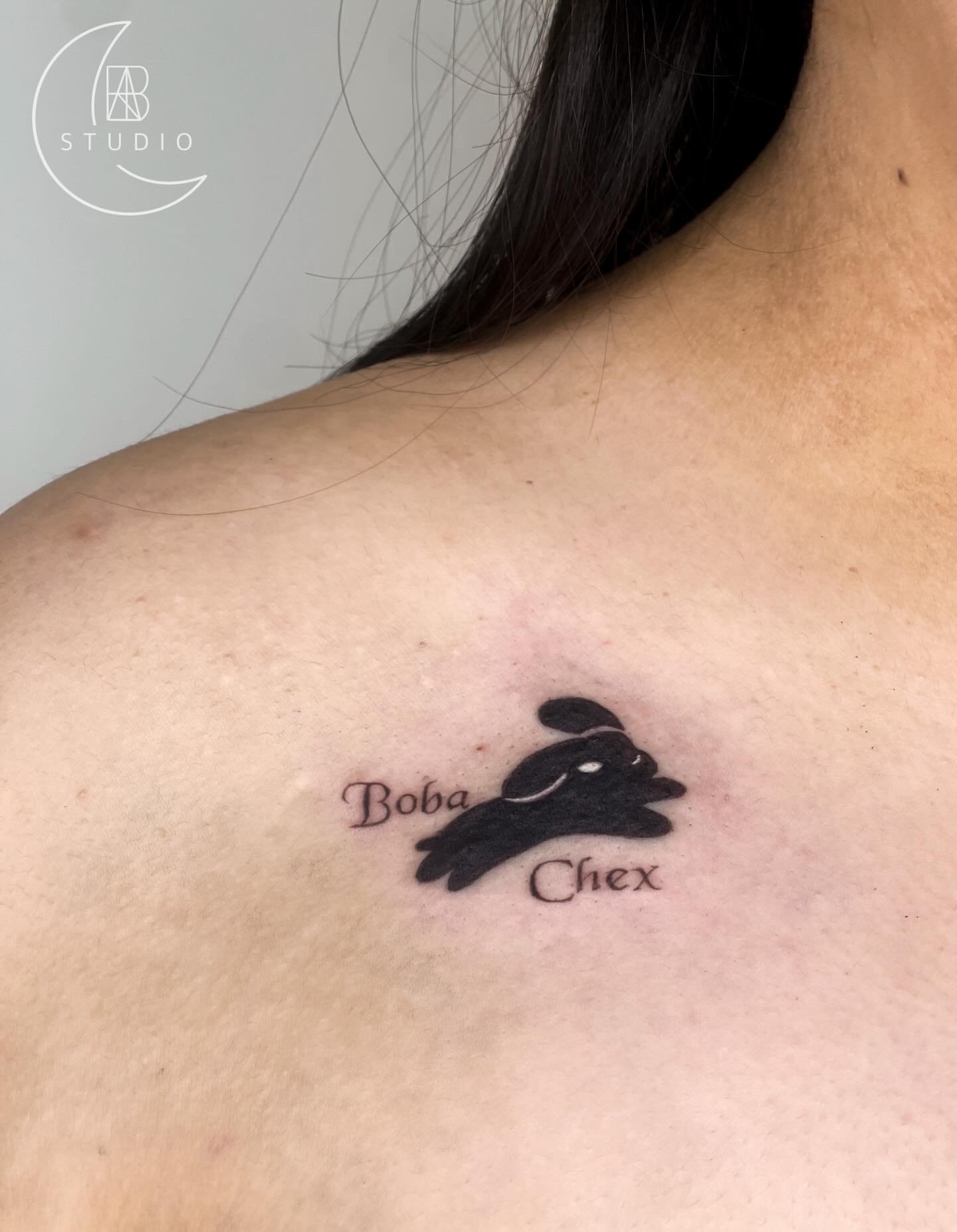 Black Void Bunno w/ their name 🫶🏼

thank you for letting me ink your lovely pet! 😊