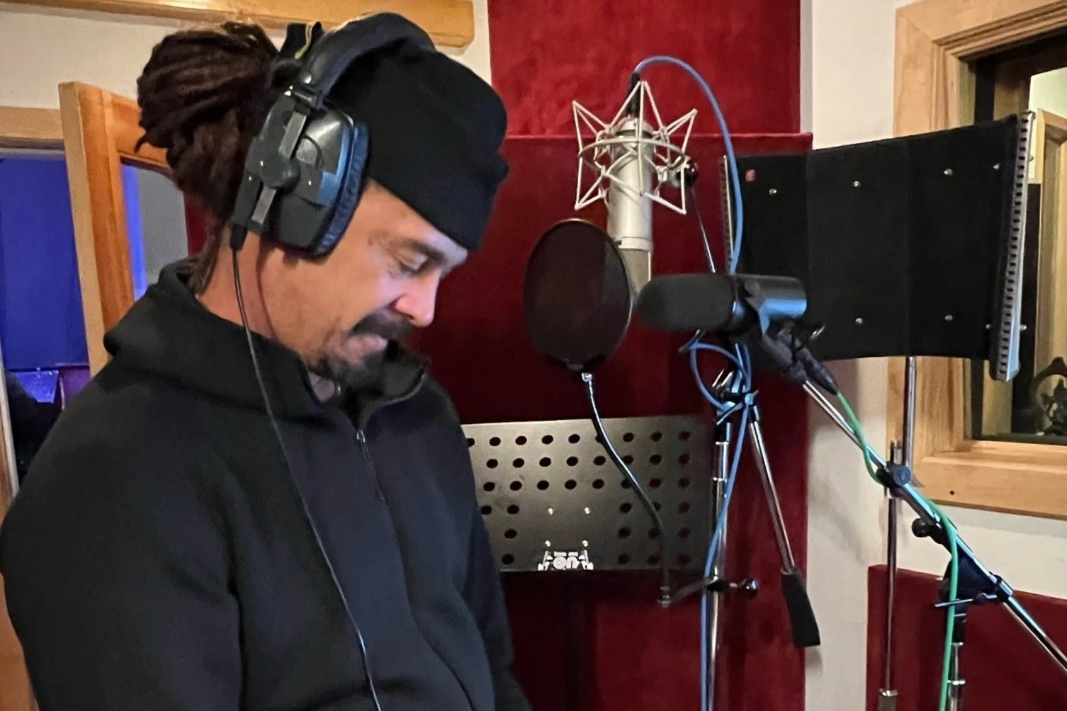00-Recording+narration+with+Michael+Franti+at+LightRail+Studios+in+SF-min.jpg