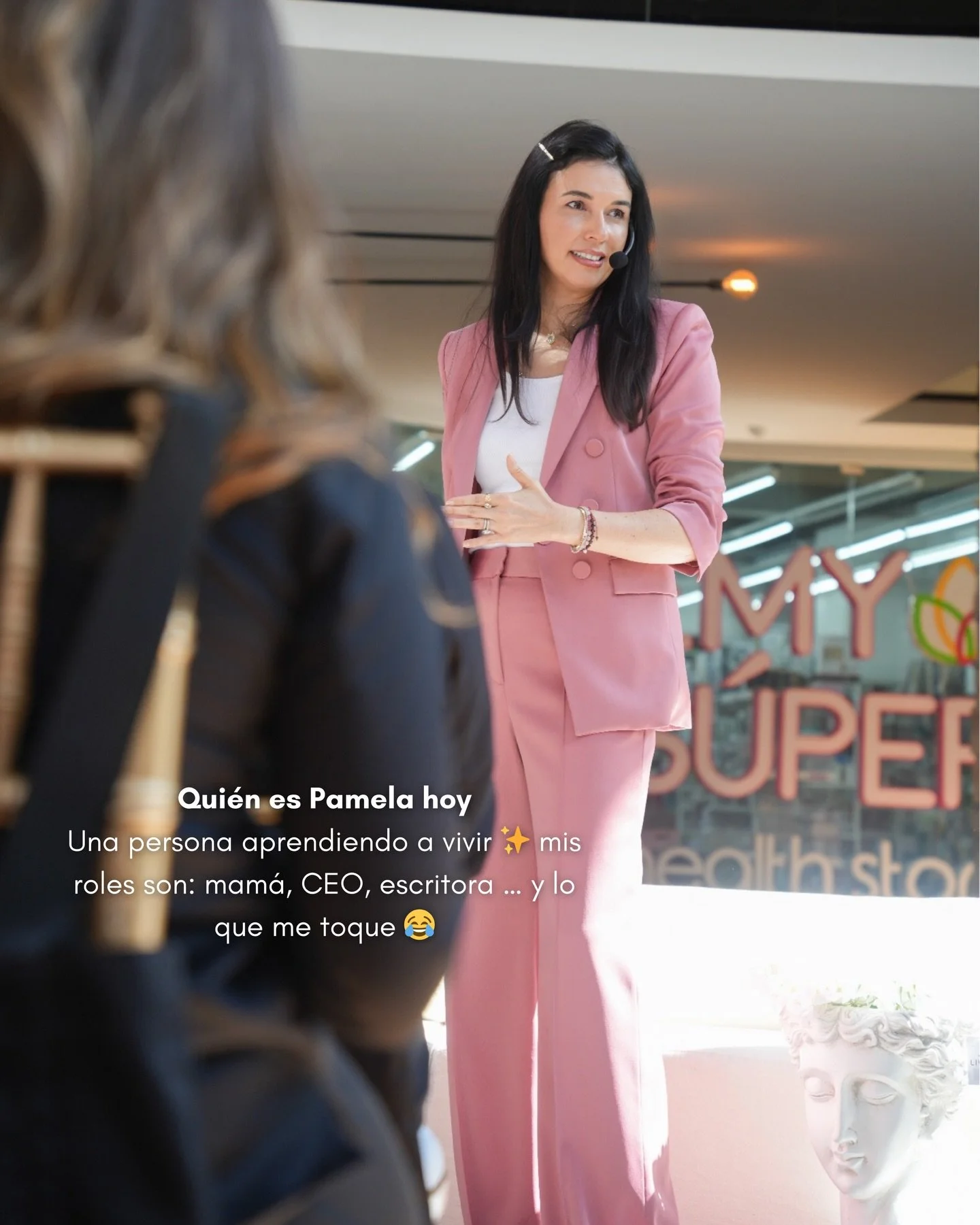 2025 me transform&oacute;.

Este carrusel no es una lista de &eacute;xitos ni de metas cumplidas. Es una pausa.
Un reflejo de c&oacute;mo me reinvent&eacute; en lo personal, lo profesional y lo creativo.

Hoy quiero compartirles qui&eacute;n soy, des