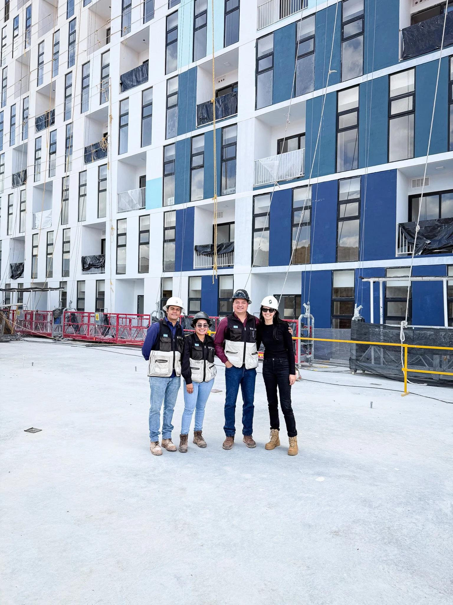 Hace poco hicimos un recorrido en CEF y me record&oacute; algo simple: los grandes resultados se construyen con pasos peque&ntilde;os y consistentes.

Ver el avance, los detalles de instalaci&oacute;n y la coordinaci&oacute;n del equipo&hellip; ufff,