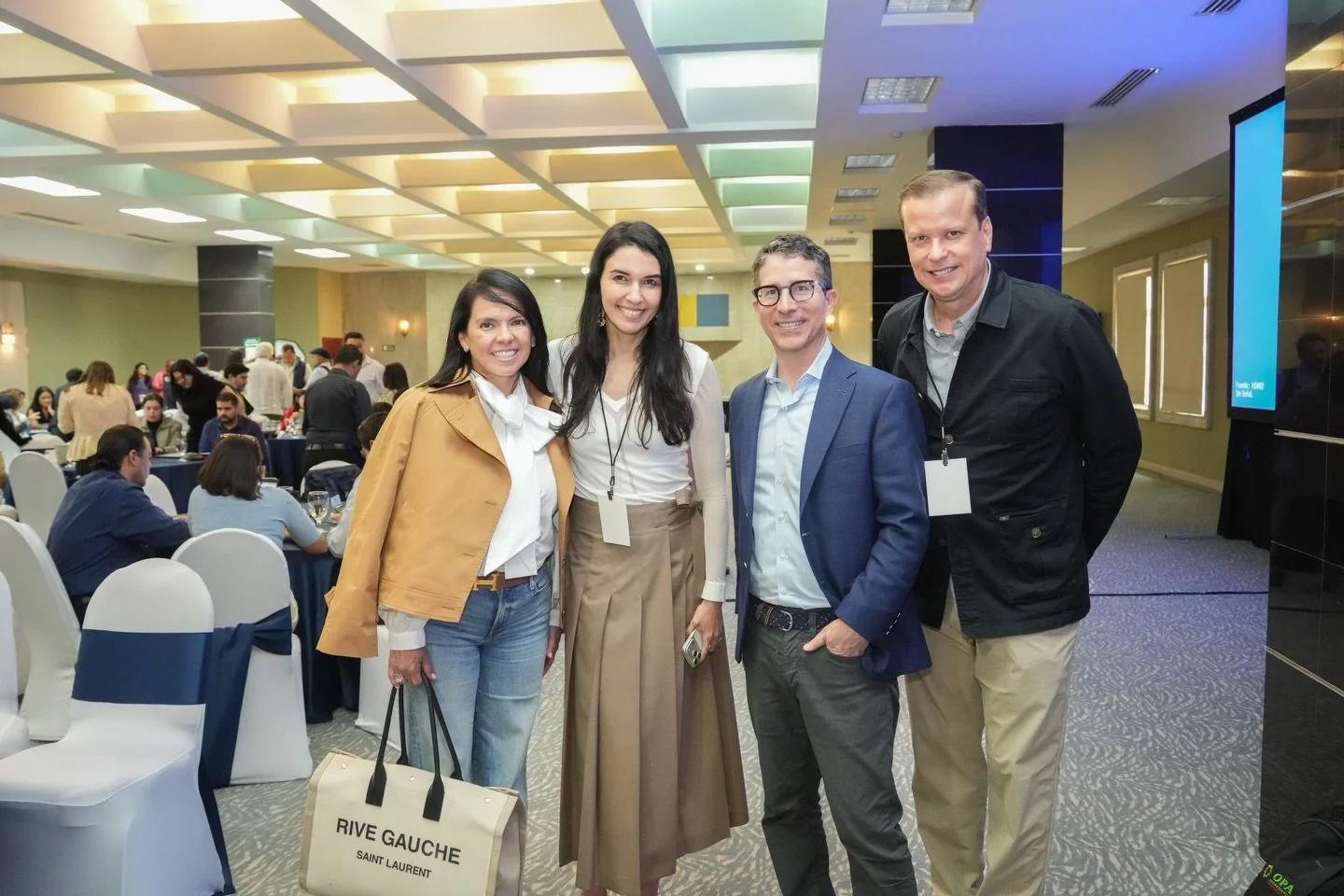 Ayer fue muy enriquecedor ser parte del equipo, como chair de YPO. En este evento participaron muchas empresas hondure&ntilde;as y fue impartido por el fabuloso profesor de Harvard Business School, Mitch Weiss.

Me alegra seguir impulsando encuentros