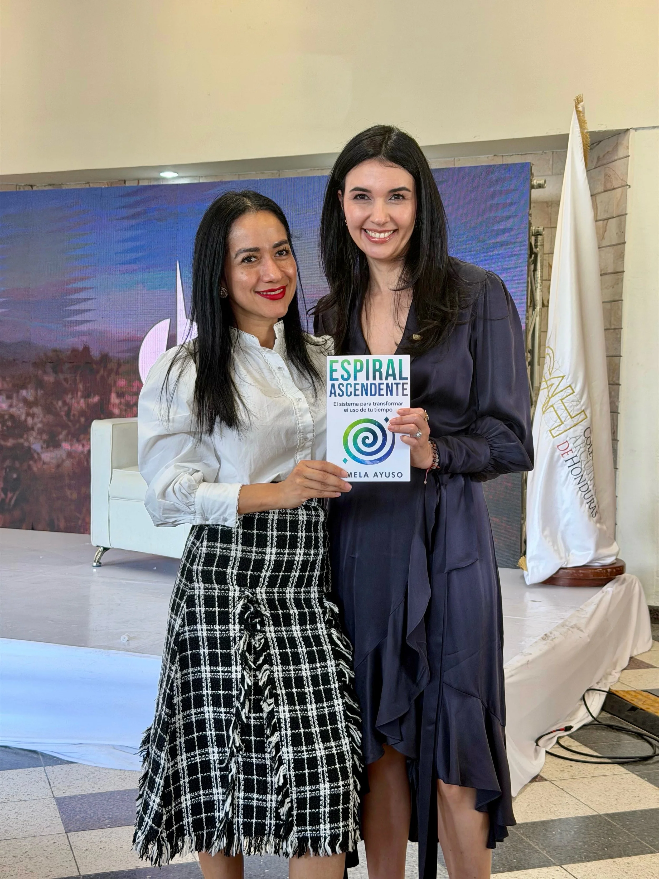 Mil gracias al Colegio de Arquitectos de Honduras @cah.hn por la invitaci&oacute;n a participar en este espacio sobre liderazgo femenino en la construcci&oacute;n.

Gracias por incluirme y por seguir impulsando di&aacute;logos que suman al gremio y a