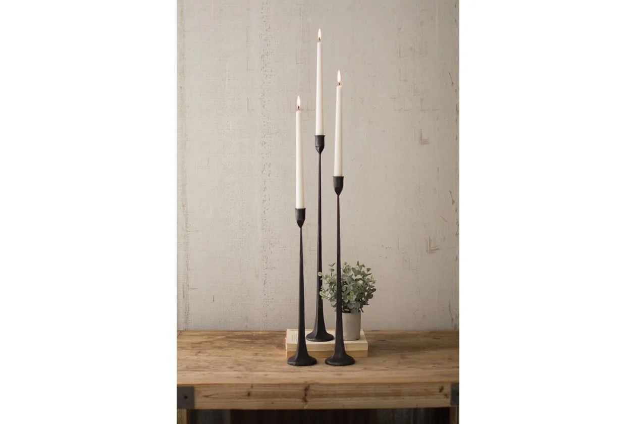 Taper candle Black
(Comes with Led candles)
Real candle add on