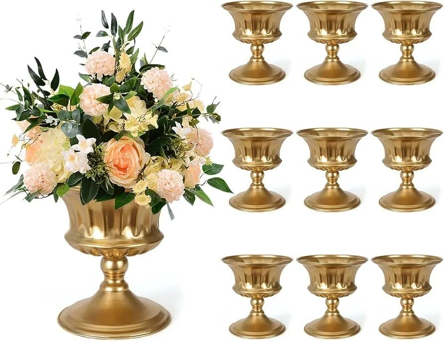 Gold small centerpiece (10)
White flowers
Peach Flower
Purple Flowers