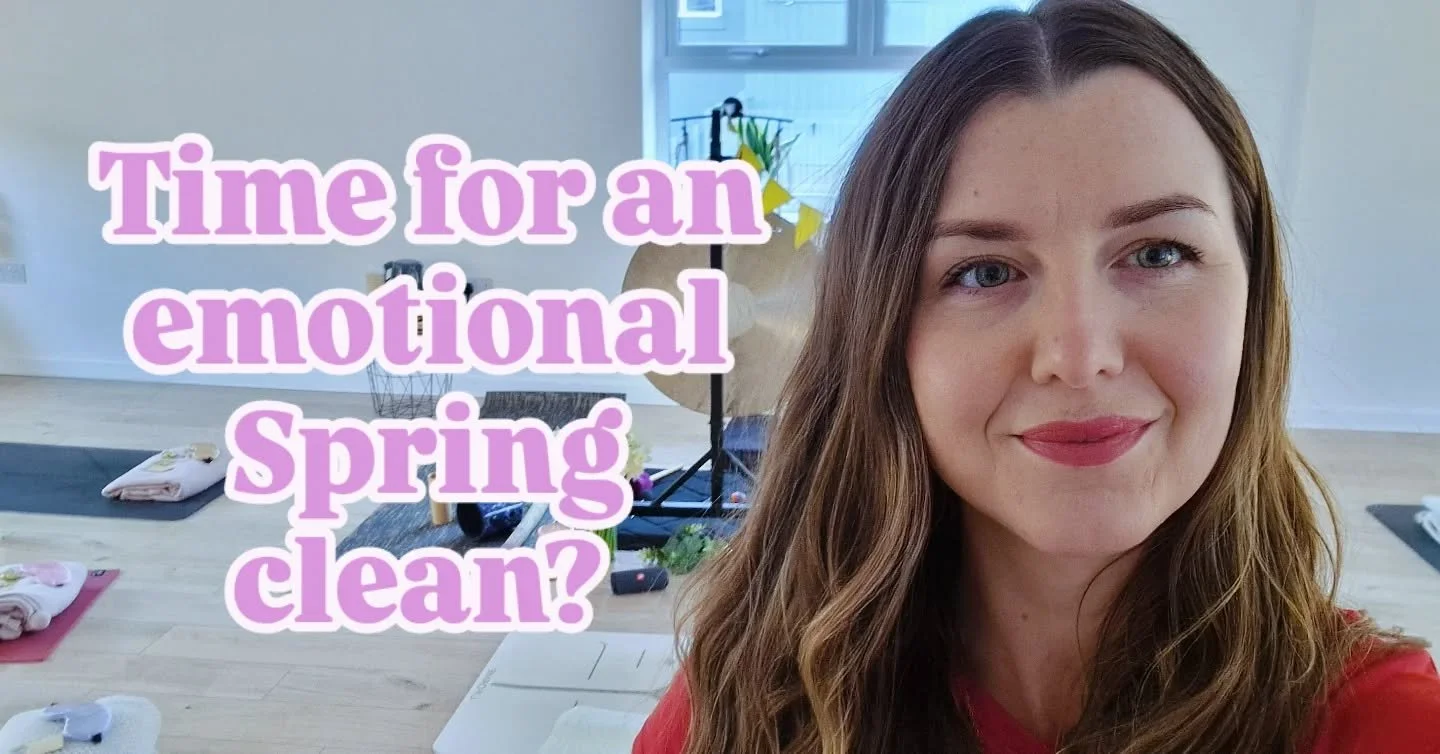 🌸🌼 E M O T I O N A L  S P R I N G  C L E A N 🌼🌸

Imagine the possibilities if you gave your mind a spring clean?

We often think of spring cleaning as something we do around us but what about within?

Clearing out old thoughts, patterns, or emoti
