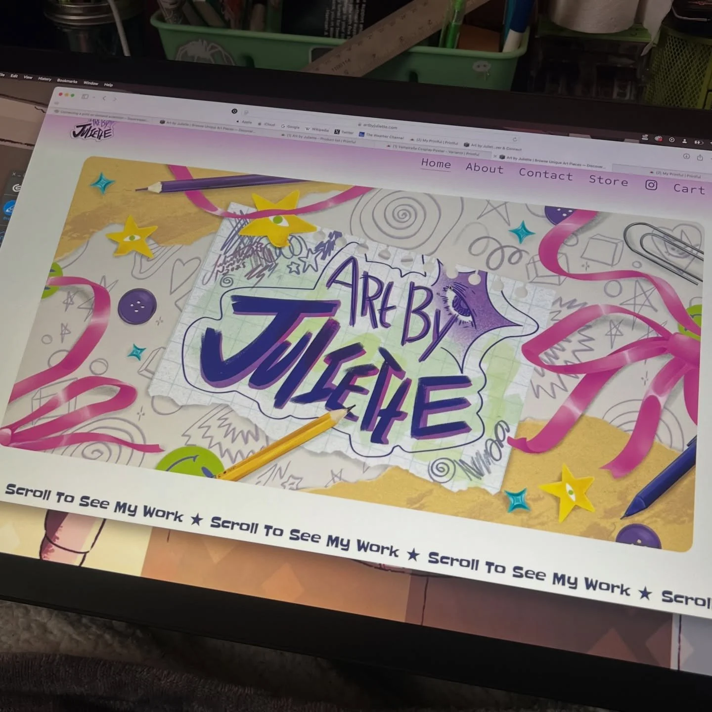 Hello everybody! My website and print shop are now open! Please take a look artbyjuliette.com !
Link in bio 🩷💥