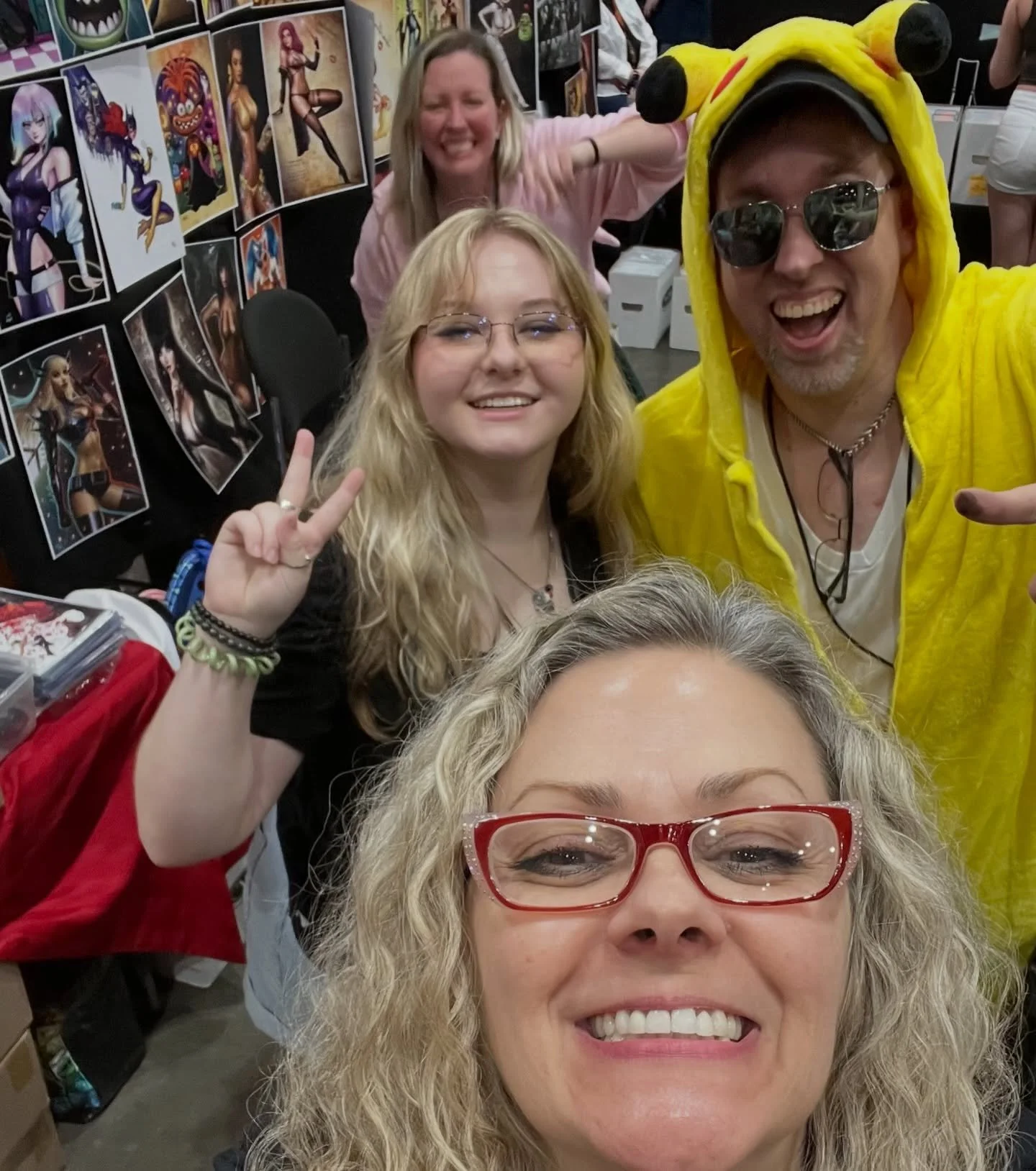 Had such a fun time doing a live ebay with @comictraders.ca at Megacon ❤️🥳⭐️