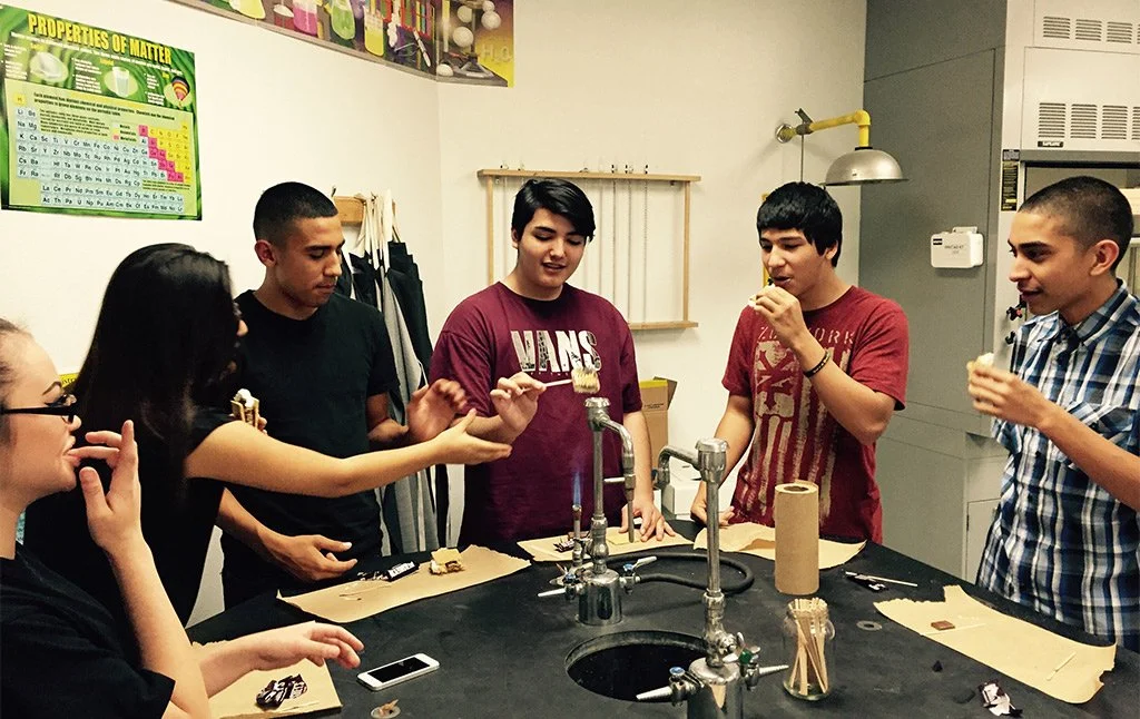 science-real-world-chicago-high-school-youth-connection.jpg