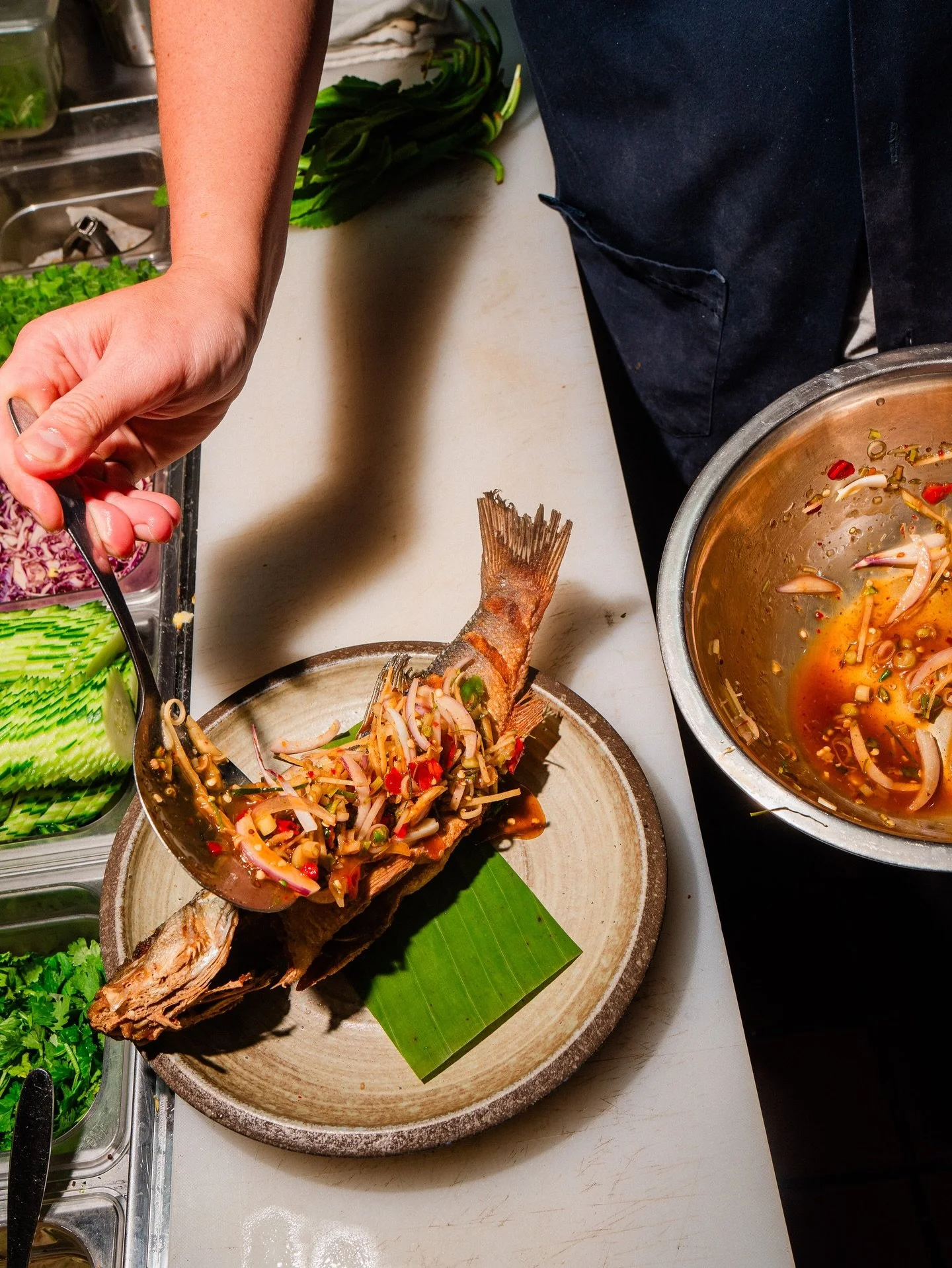 Craving seafood tonight? Book a table now to try our PLA LUI SUAN 🐟🥗

Deep-fried whole branzino with Thai specialty spicy chili jam salad, fresh herbs, and cashew nuts.  📸:&nbsp;@cmcintoshphoto

#MahaniyomBoston&nbsp;#BostonEats&nbsp;#ThaiRestaura