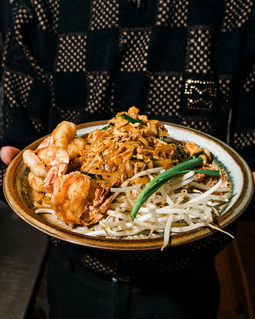 A classic done right 🇹🇭

PAD THAI | egg, shallot, sweet radish, flat chive, tofu, crushed peanut, shrimp flake, and chili powder. Gluten free with choice of chicken or jumbo black tiger shrimp 🦐

📸 @cmcintoshphoto 

#MahaniyomBoston&nbsp;#BostonE
