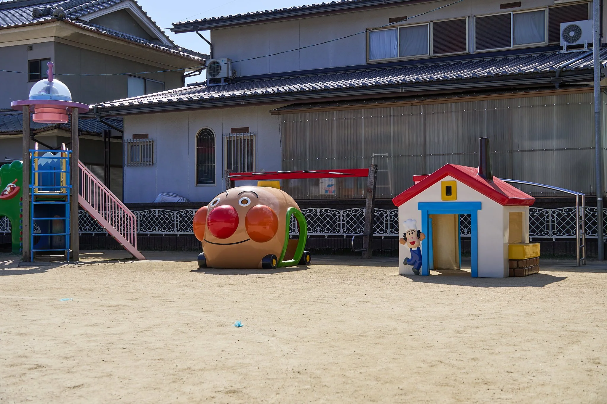 御幸南保育所園庭の遊具