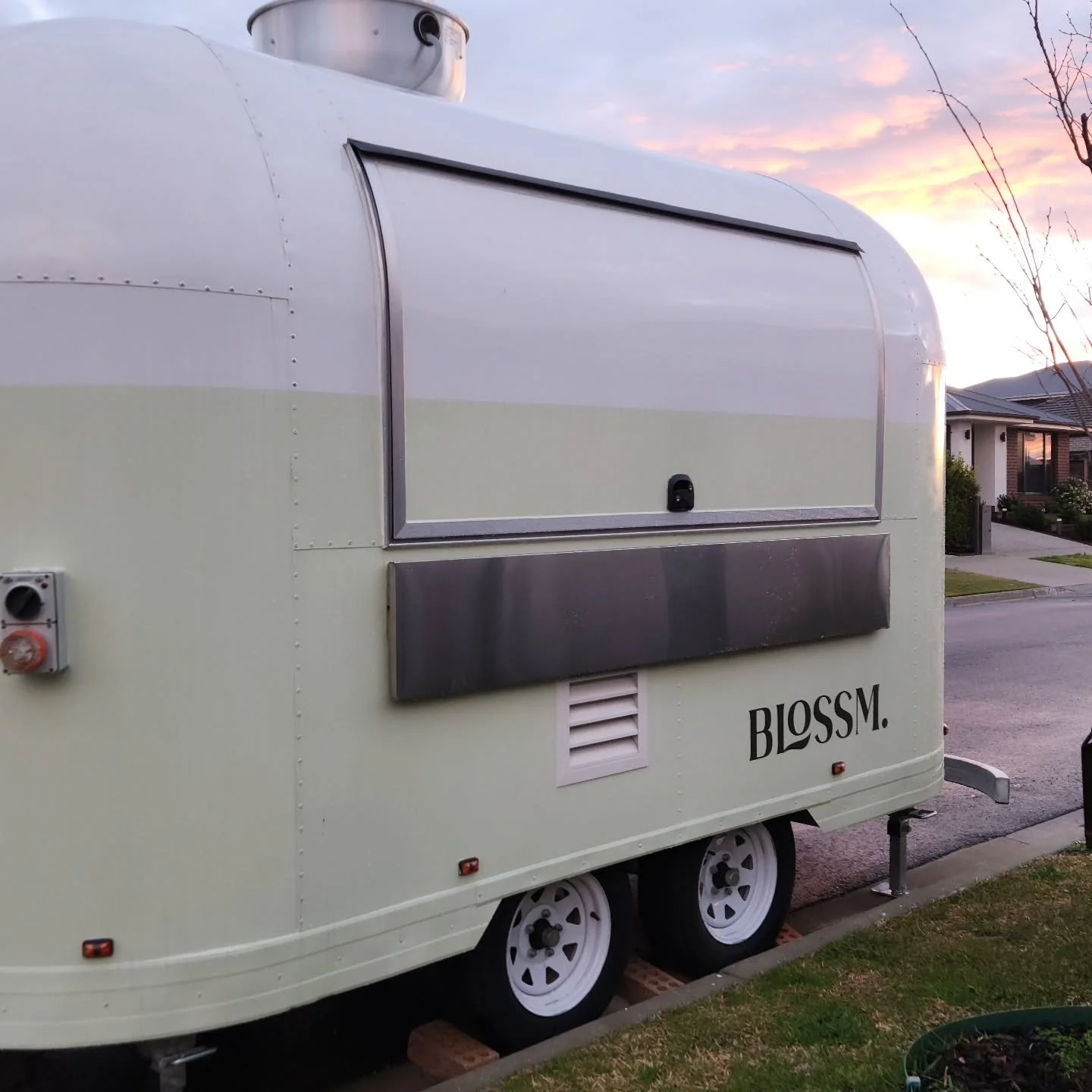 Ready to hit the road 🌿🌸