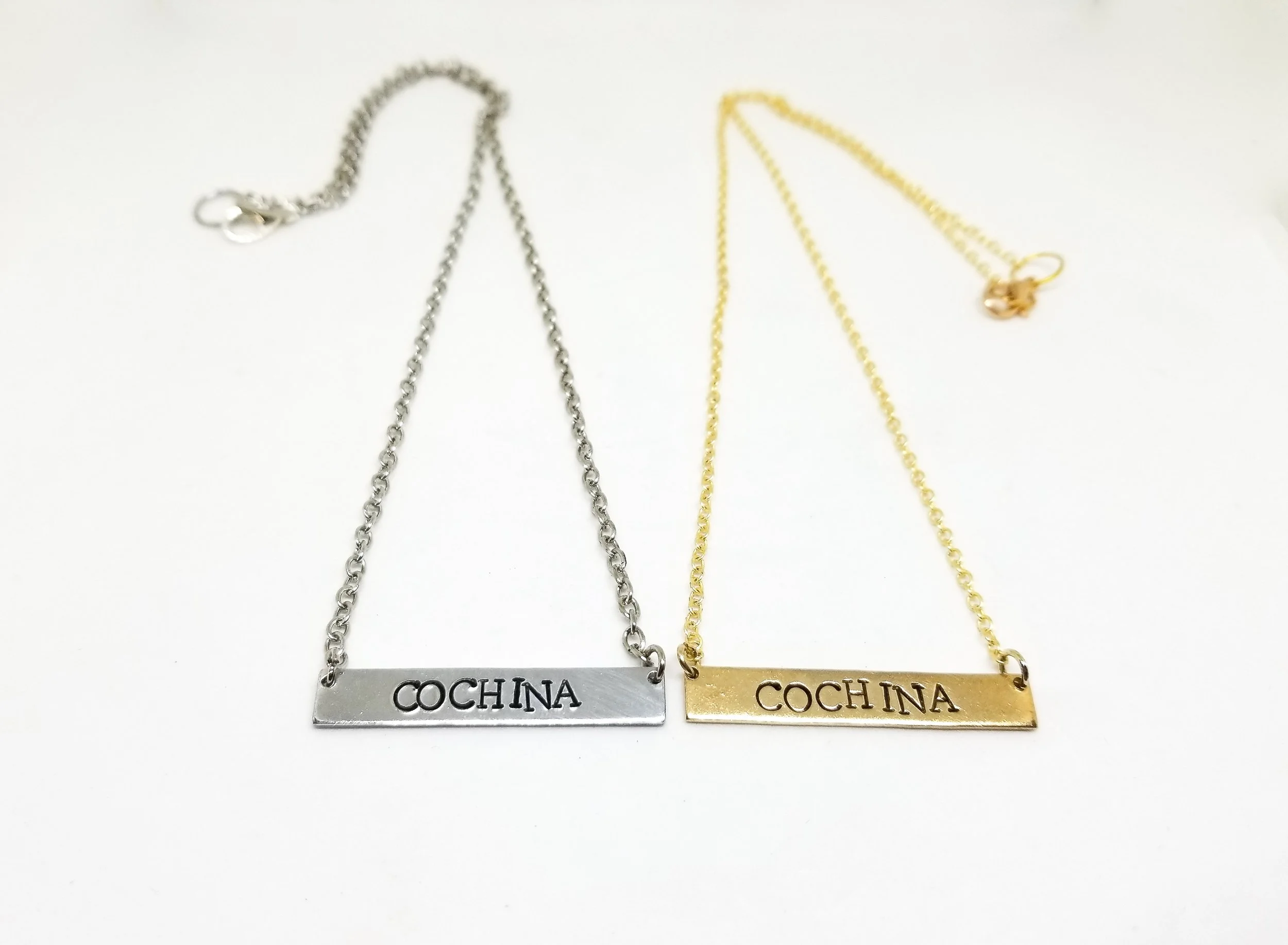 cochina bar necklace