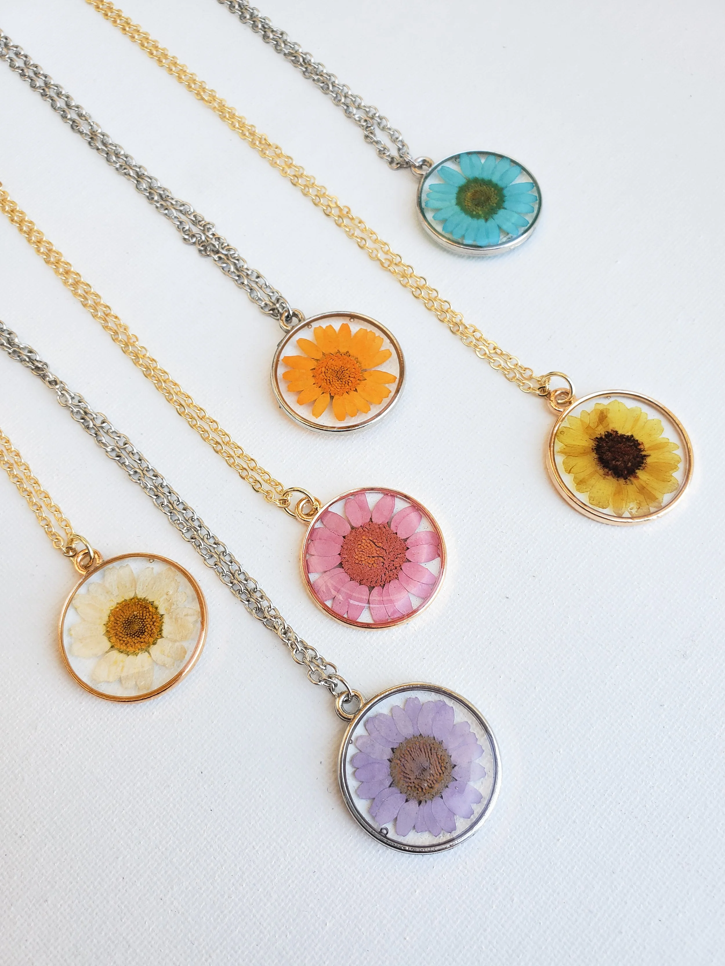 Daisy Necklace