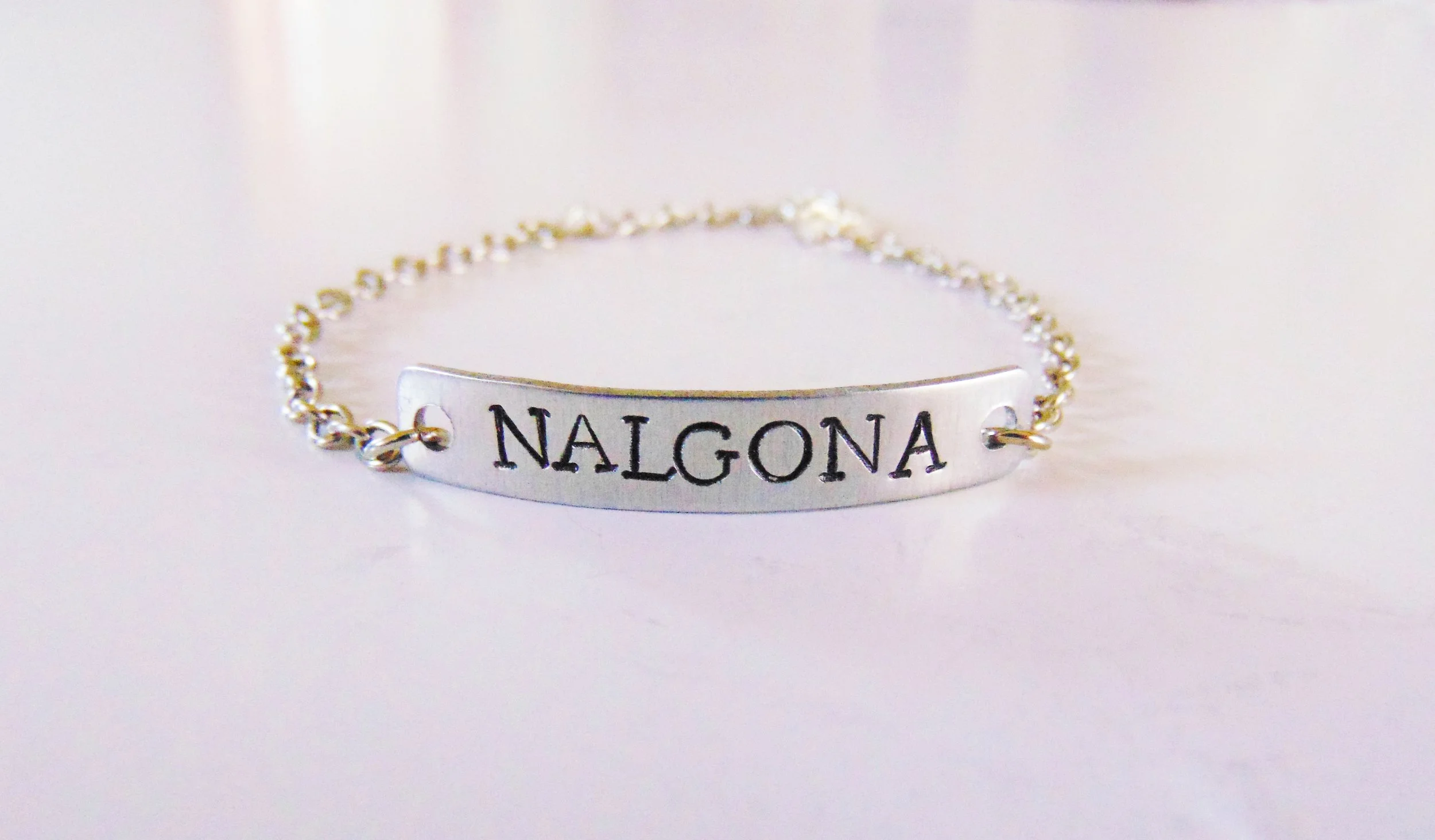 nalgona bracelet