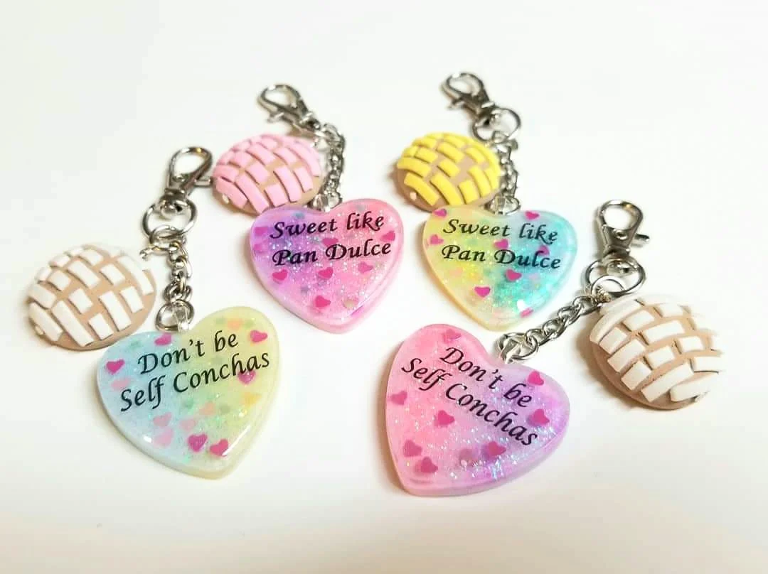 Kawaii Heart Concha Keychain