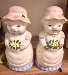 Vintage Ceramic Figural Piggies Salt Pepper Shakers Japan Novelty Kitchen Vintage
