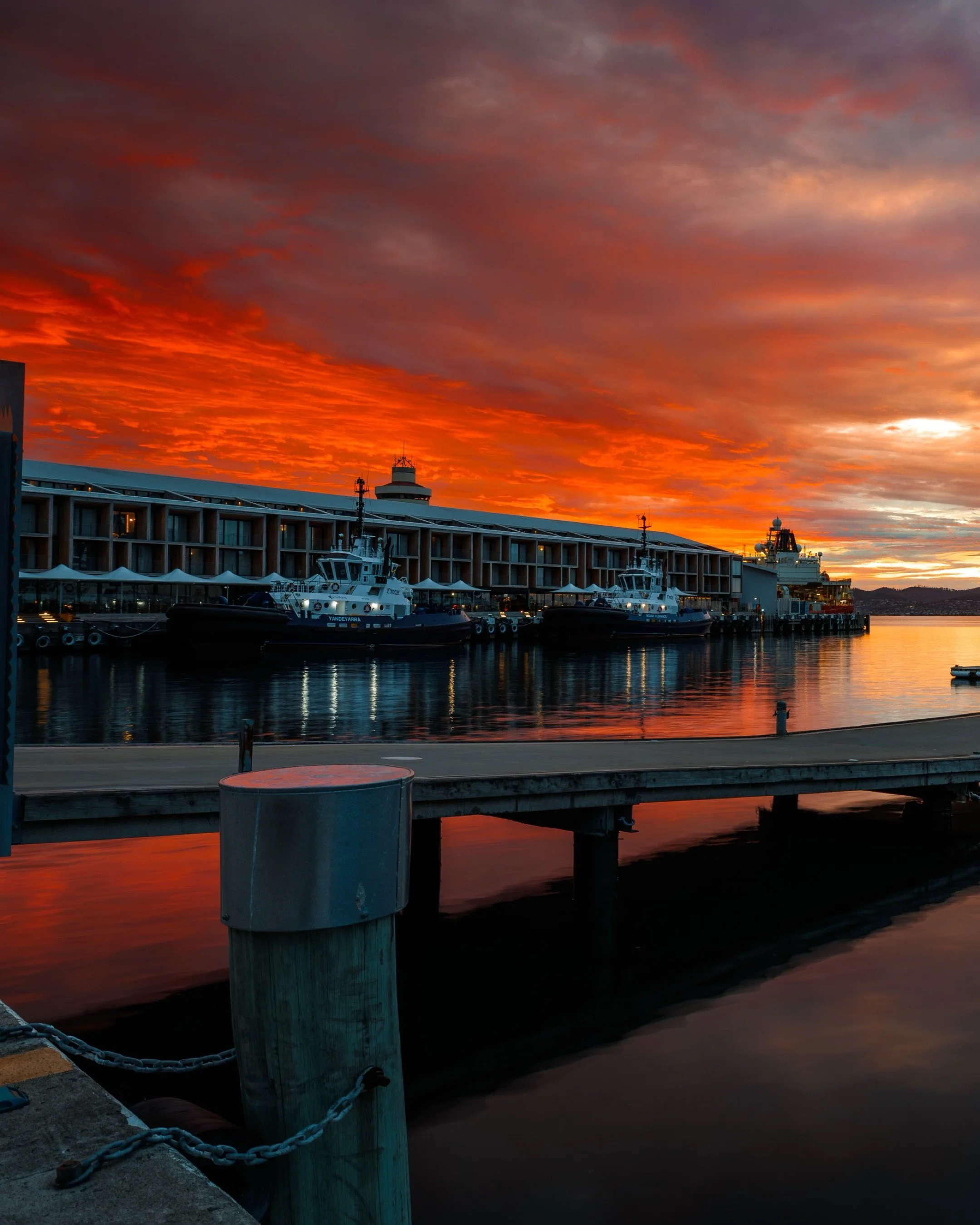 Hobart Harbour Sunrise from my recent trip. The first of many sunrise shots I was lucky enough to witness. Almost missed this first one due to sleeping in as I arrived the night before with very little sleep. Glad I made the effort though. #hobart #t