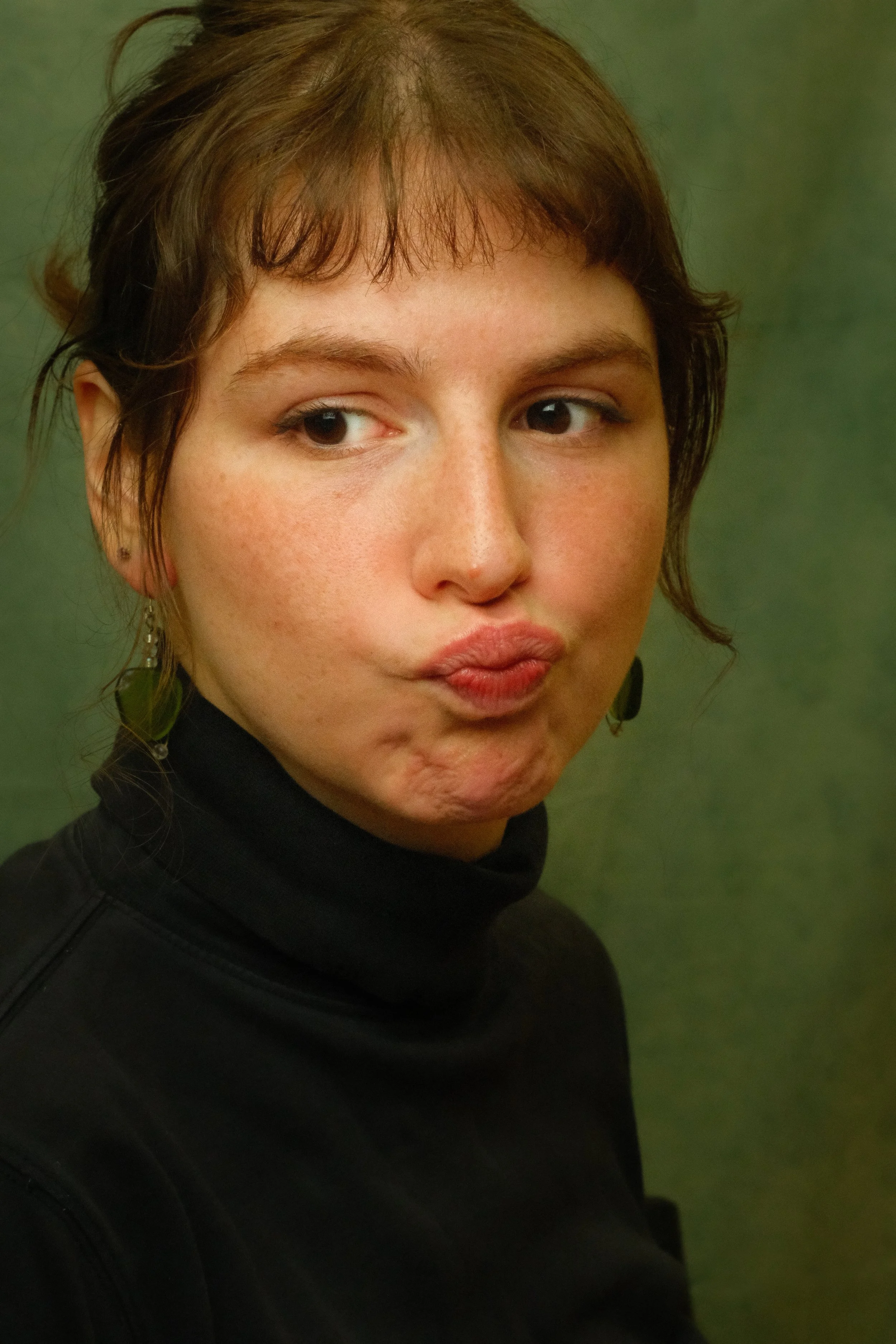 Headshot,
Ella Rivers,
IG: @ellahkat