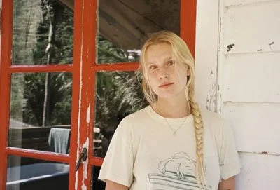 Billie Marten w/ Squirrel Flower