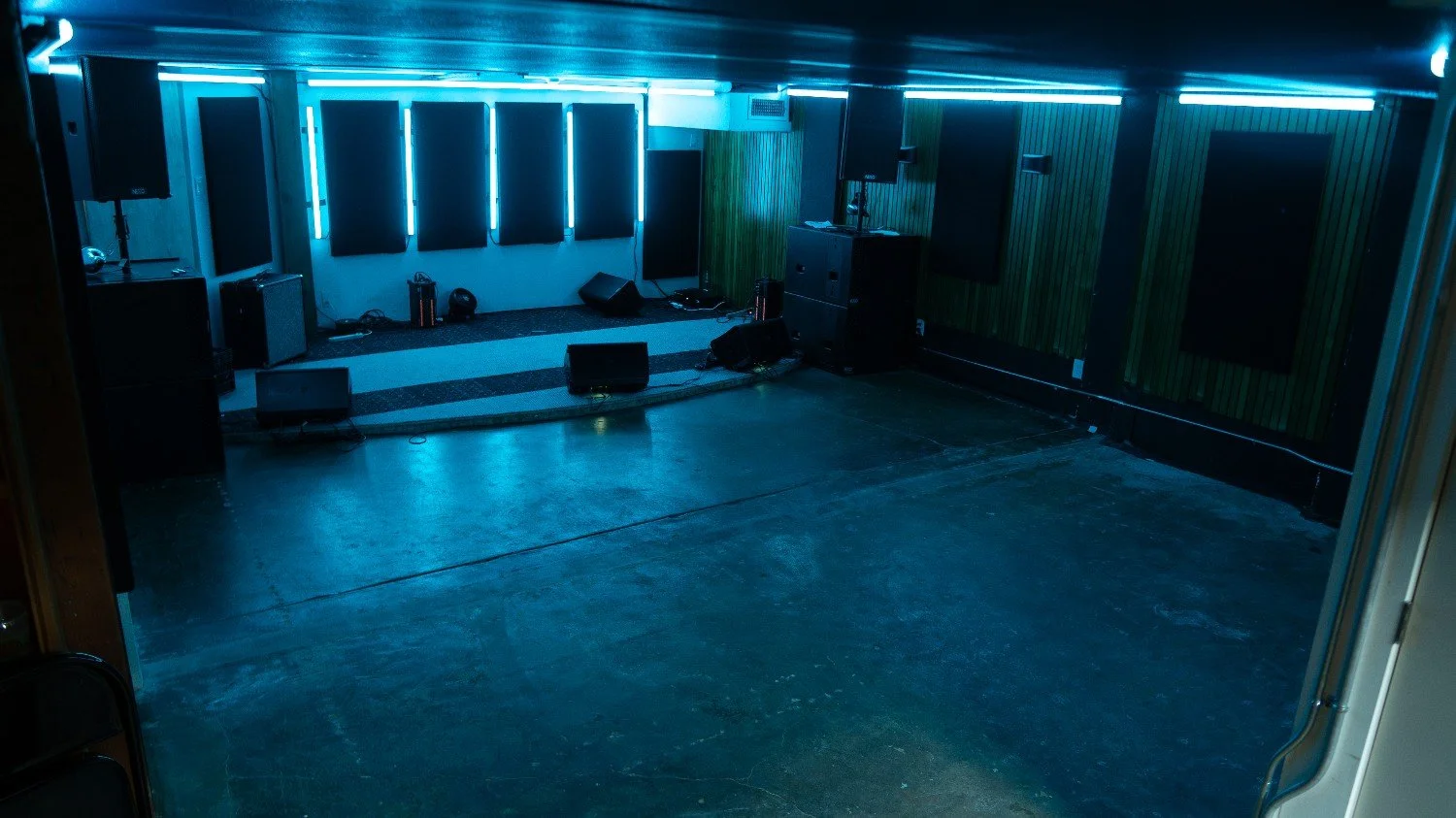 BrushySt-alley_bar-8.jpg