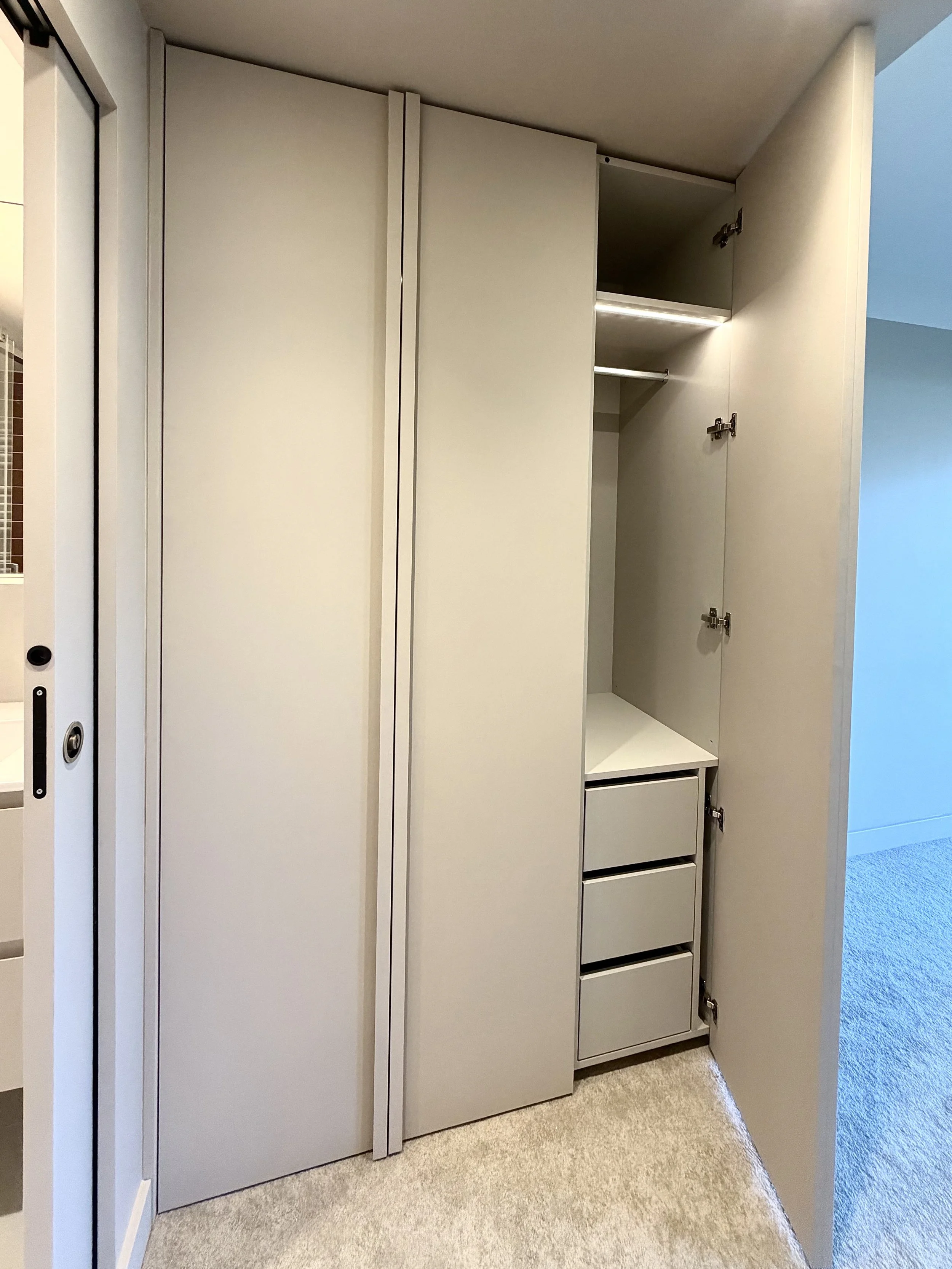 Dressing sur mesure avec Led et tiroirs