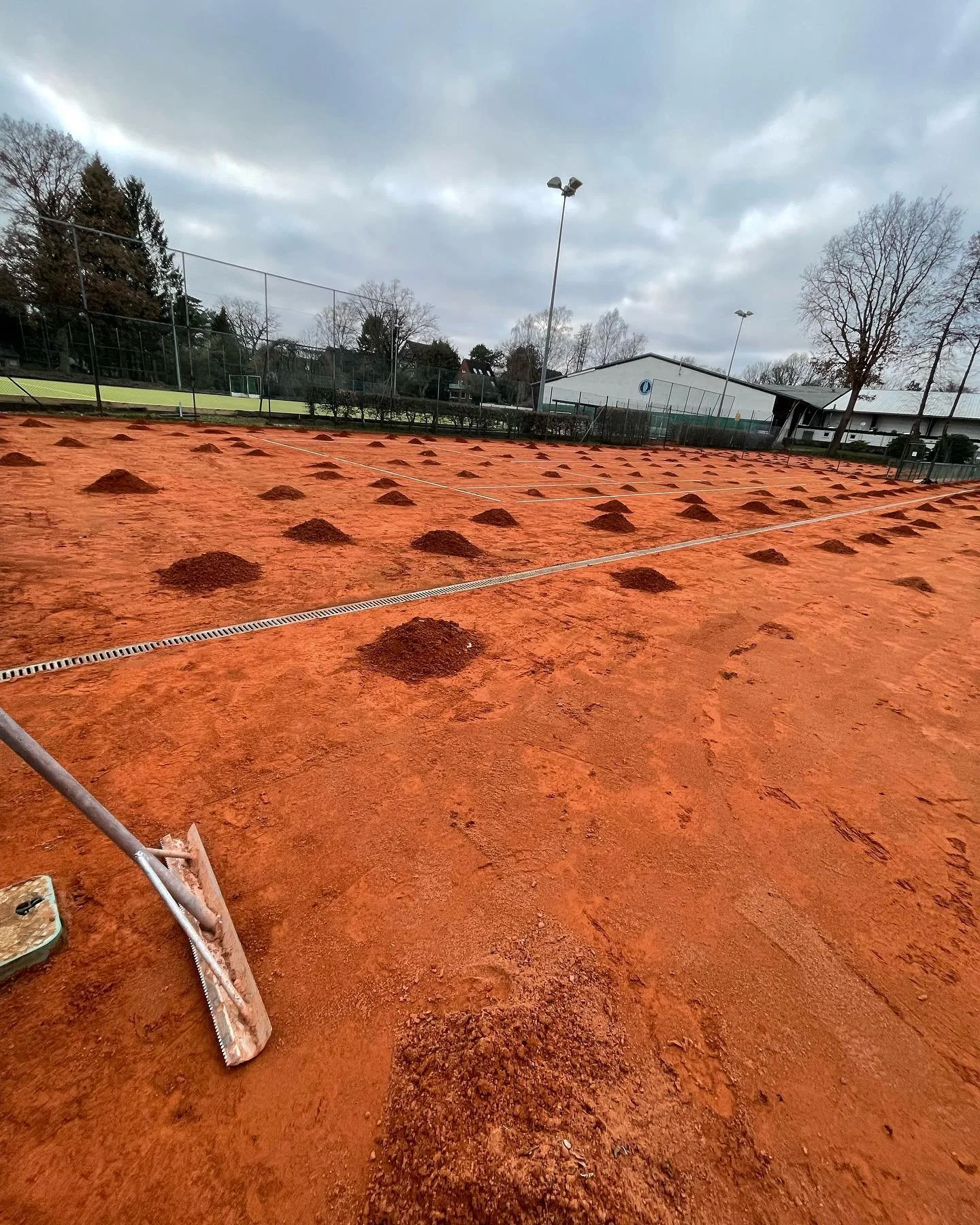 Fr&uuml;hjahrsinstandsetzung 2023 🤟🥳🤟 #tennishamburg #tennisplatz #tennisplatzsanierung #tenniscourt