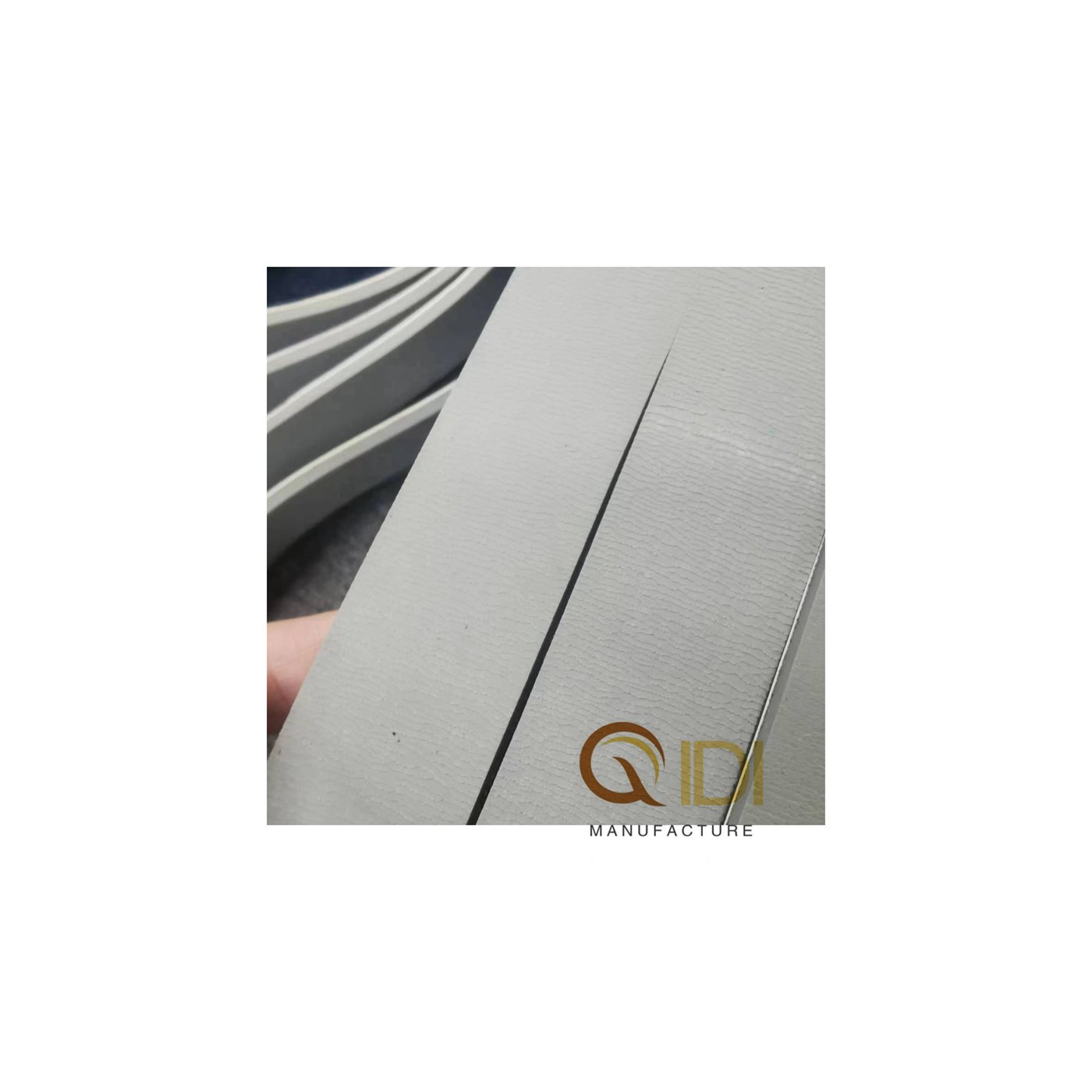 Virgin rubber flat conveyor belt for paper transport and paperboard handling systems