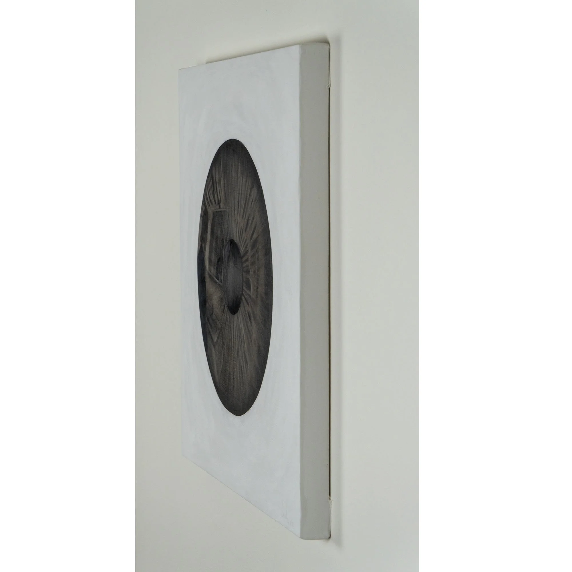 Vista di 3/4 del quadro figurativo contemporaneo "Il mio bravo ragazzo" dell'artista italiano Manuel Capaccioli.