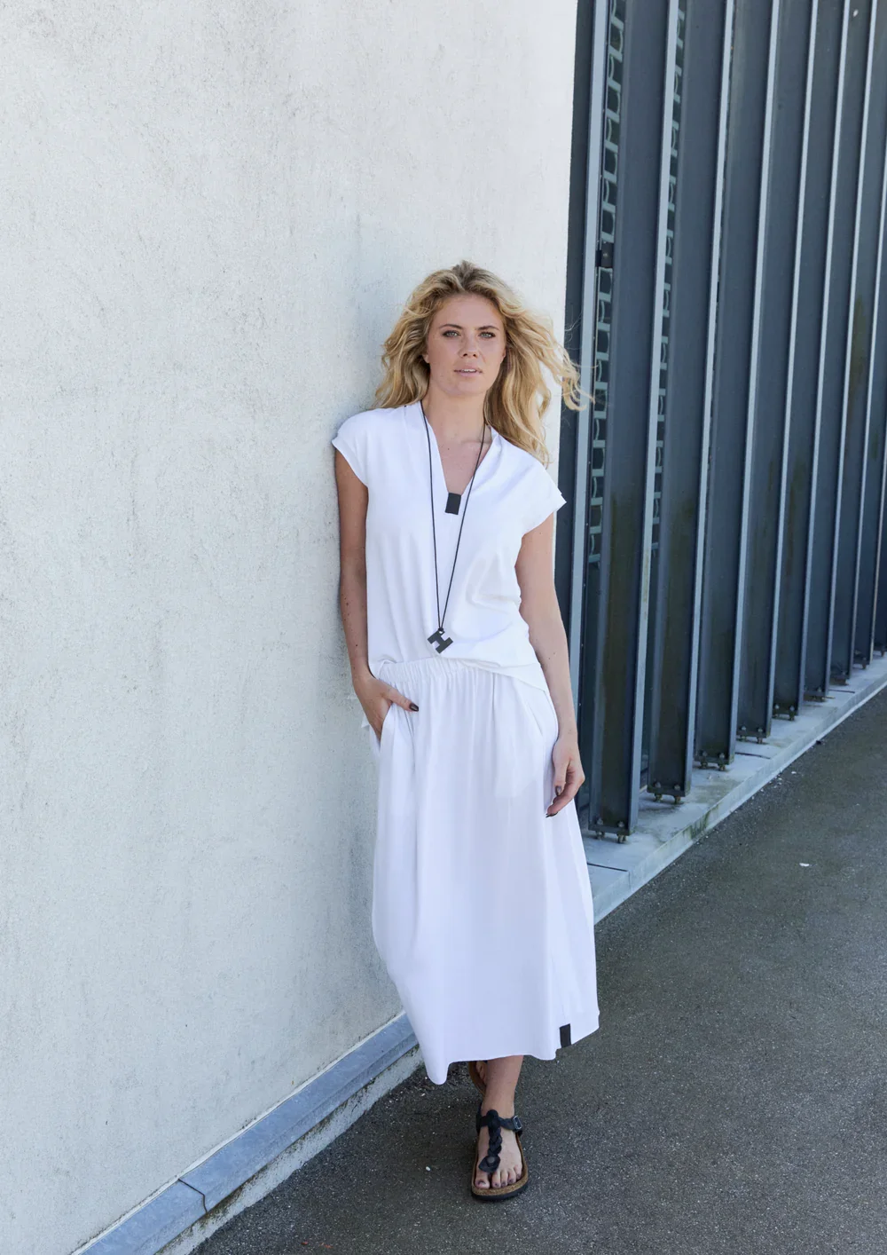 SKIRT_W_POCKETS_-_98065-NEDERDELE-98065-WHITE_816-1.webp