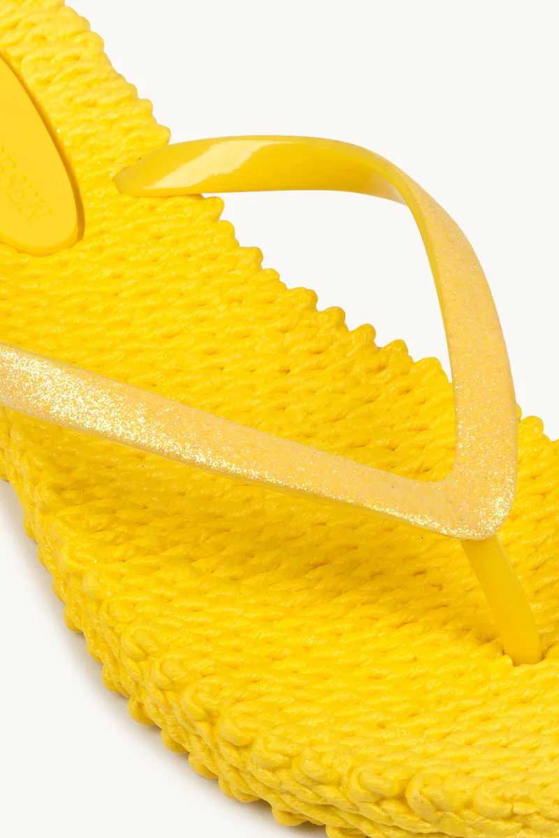 CHEERFUL01-800_F_6_28d45475-4e85-42f0-91fe-a9920a7a8343.webp