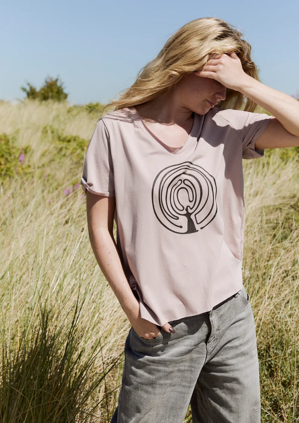 V-NECK-TEE_-_96105_EMBRACE-T-SHIRTS-96105_EMBRACE-NUDE_401-3.webp