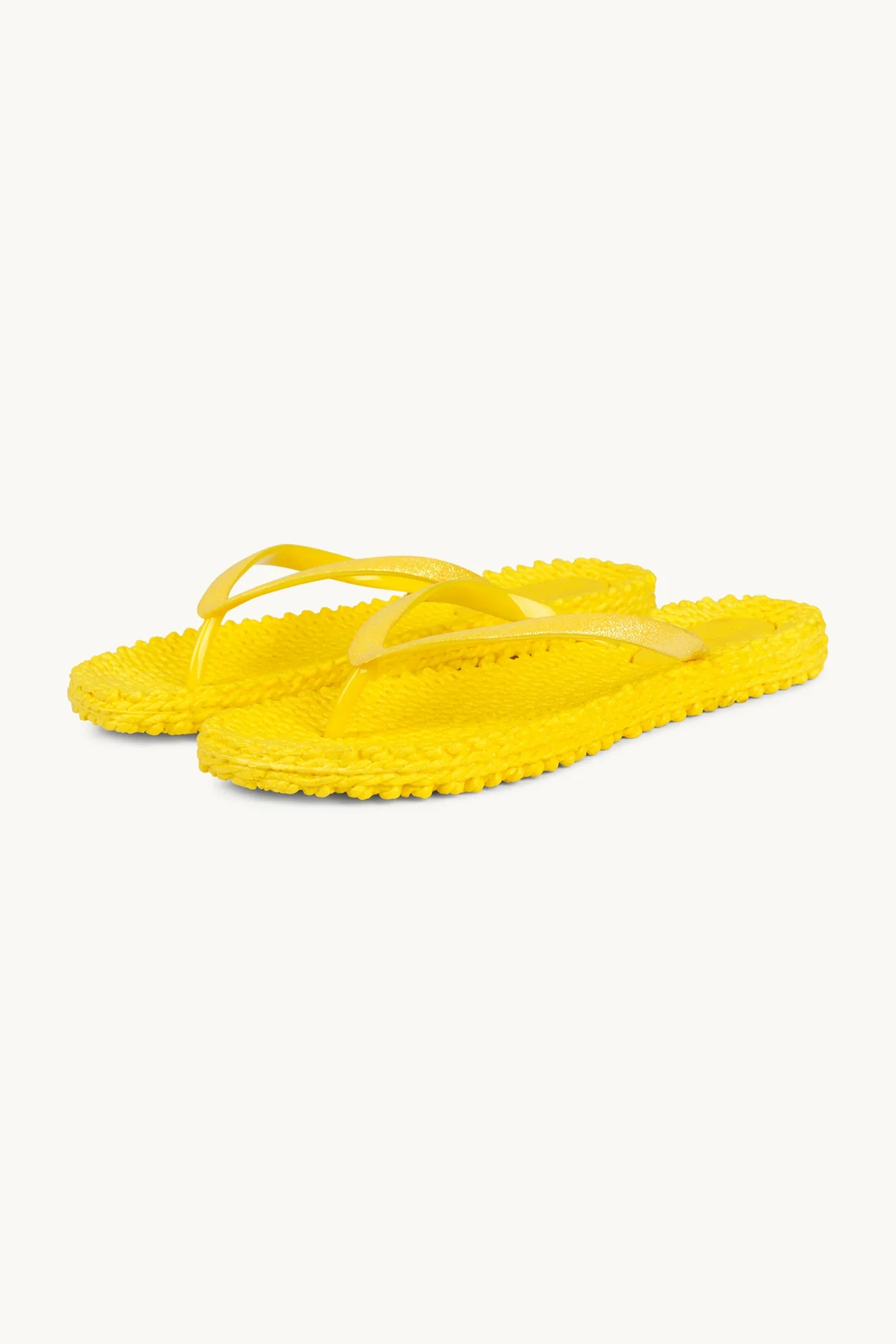 CHEERFUL01-800_F_2_d6819a71-6e2a-4b5d-b2b4-402bb3634acb.webp