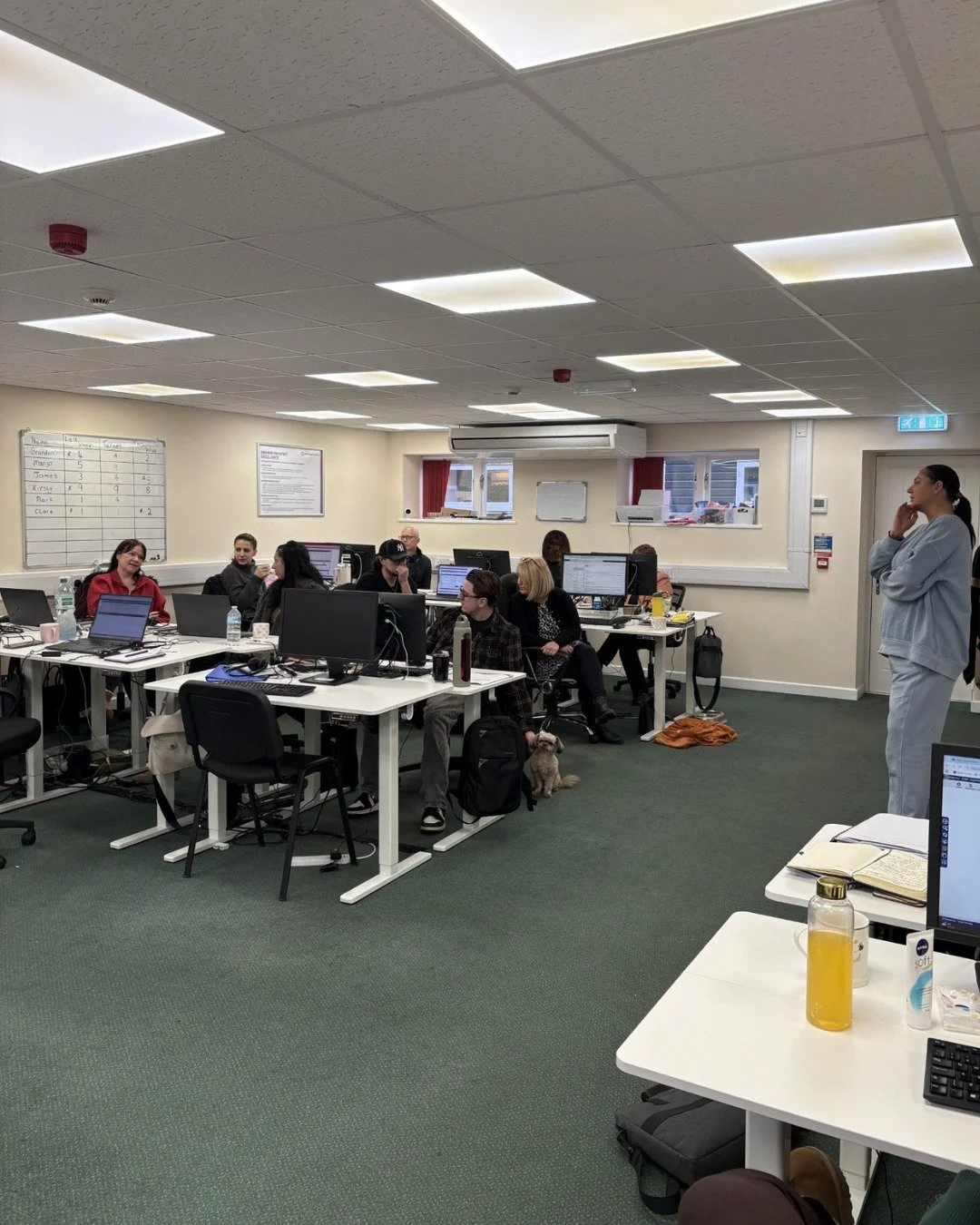 Lindsey held our team talk this morning! 

We each shared a win we have had this week, no matter how big or small 🏆 

Lots of great appointments and opportunities gained for our customers this week and lots of great leads added by our Admin team 💪 