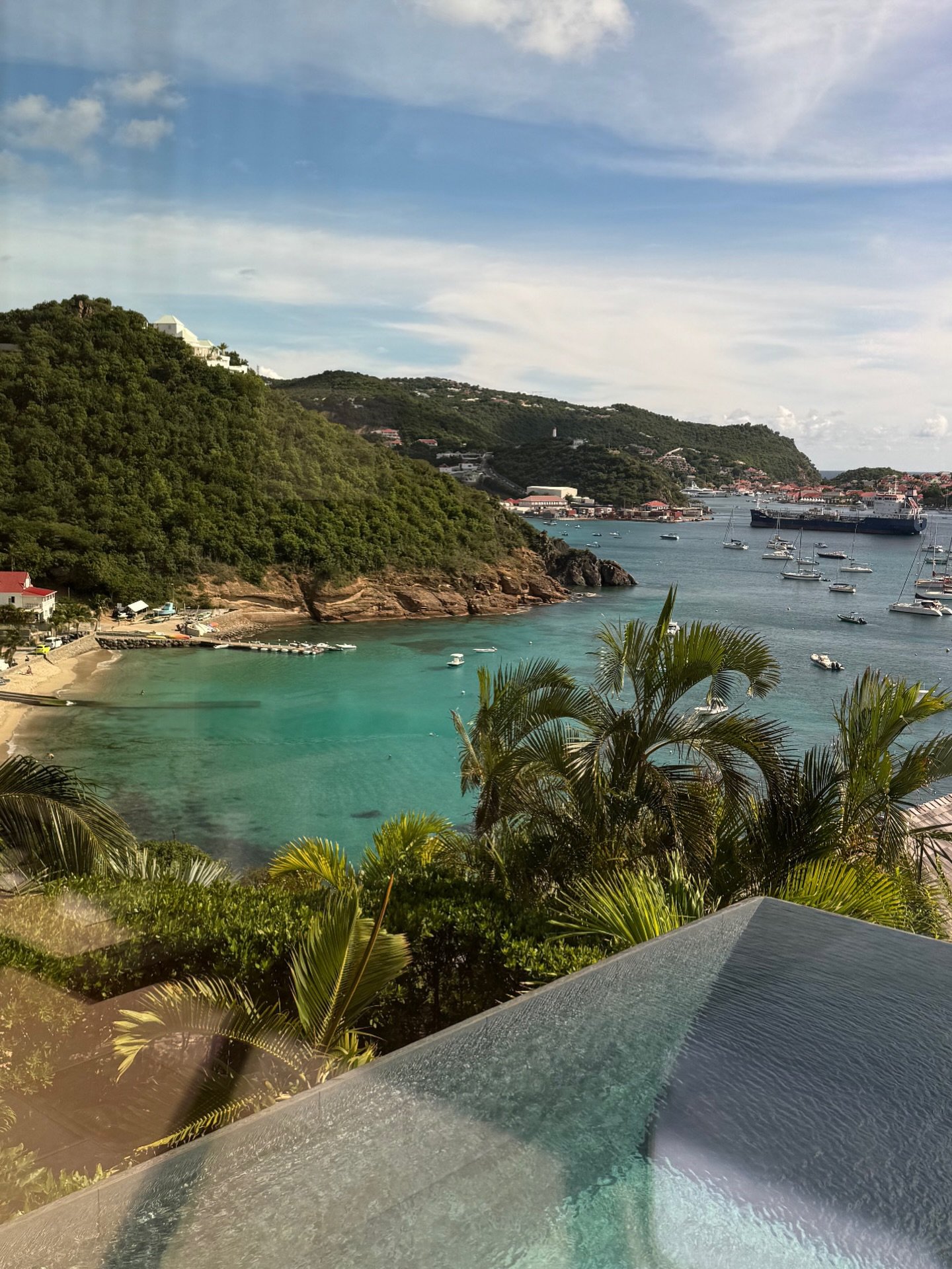 From @villabiancasbh 🌴