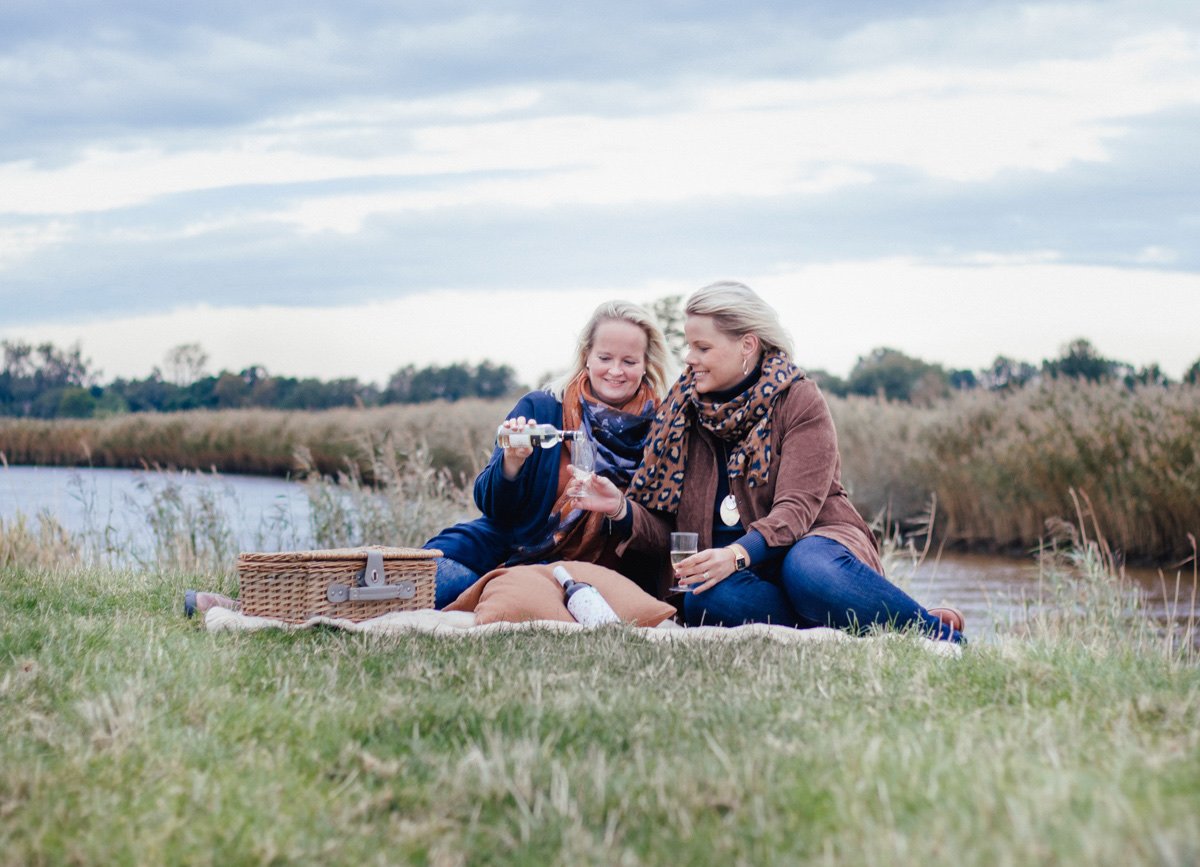 Insa & Loni (1 von 16).jpg