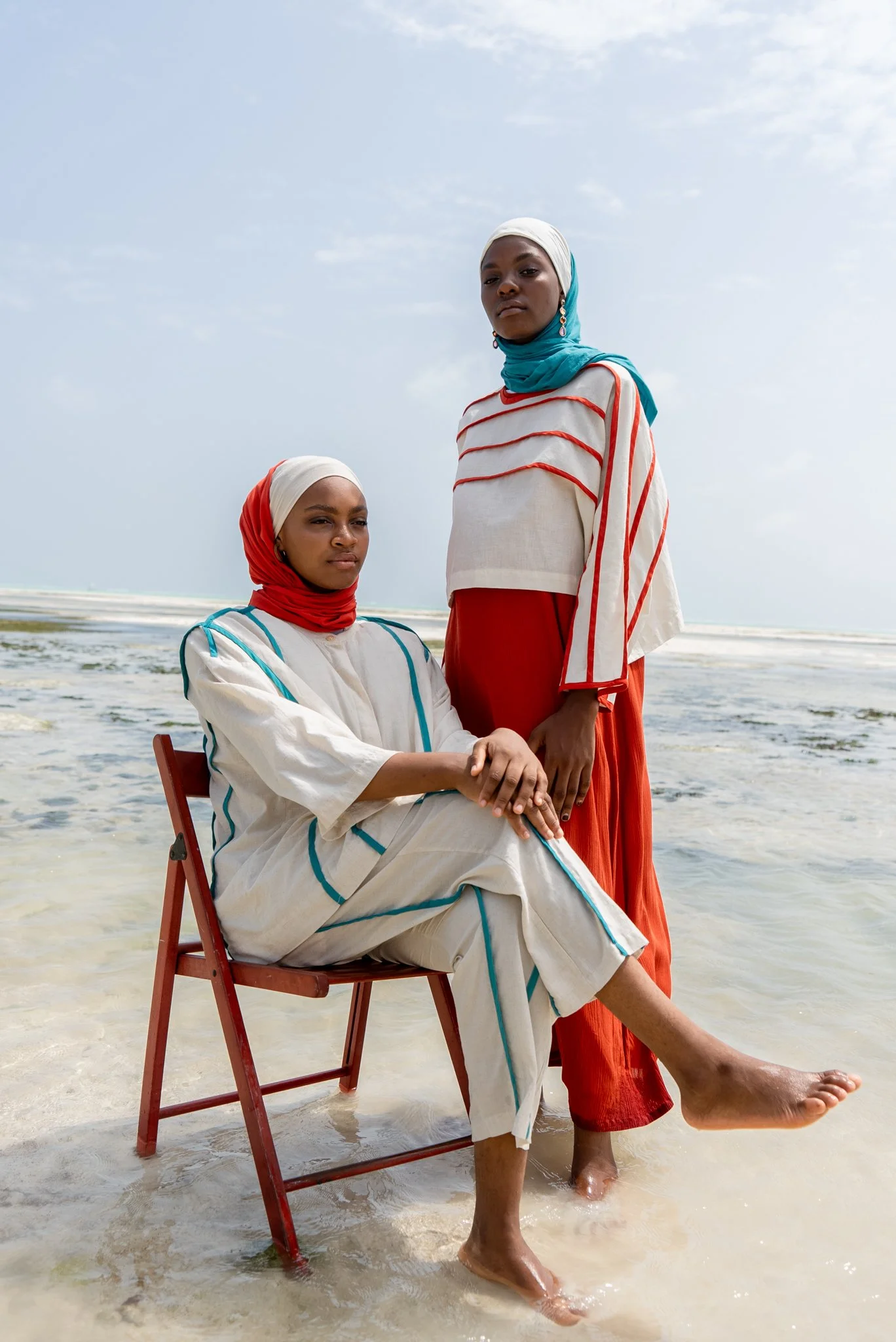 Hose mit einfassten Nähten