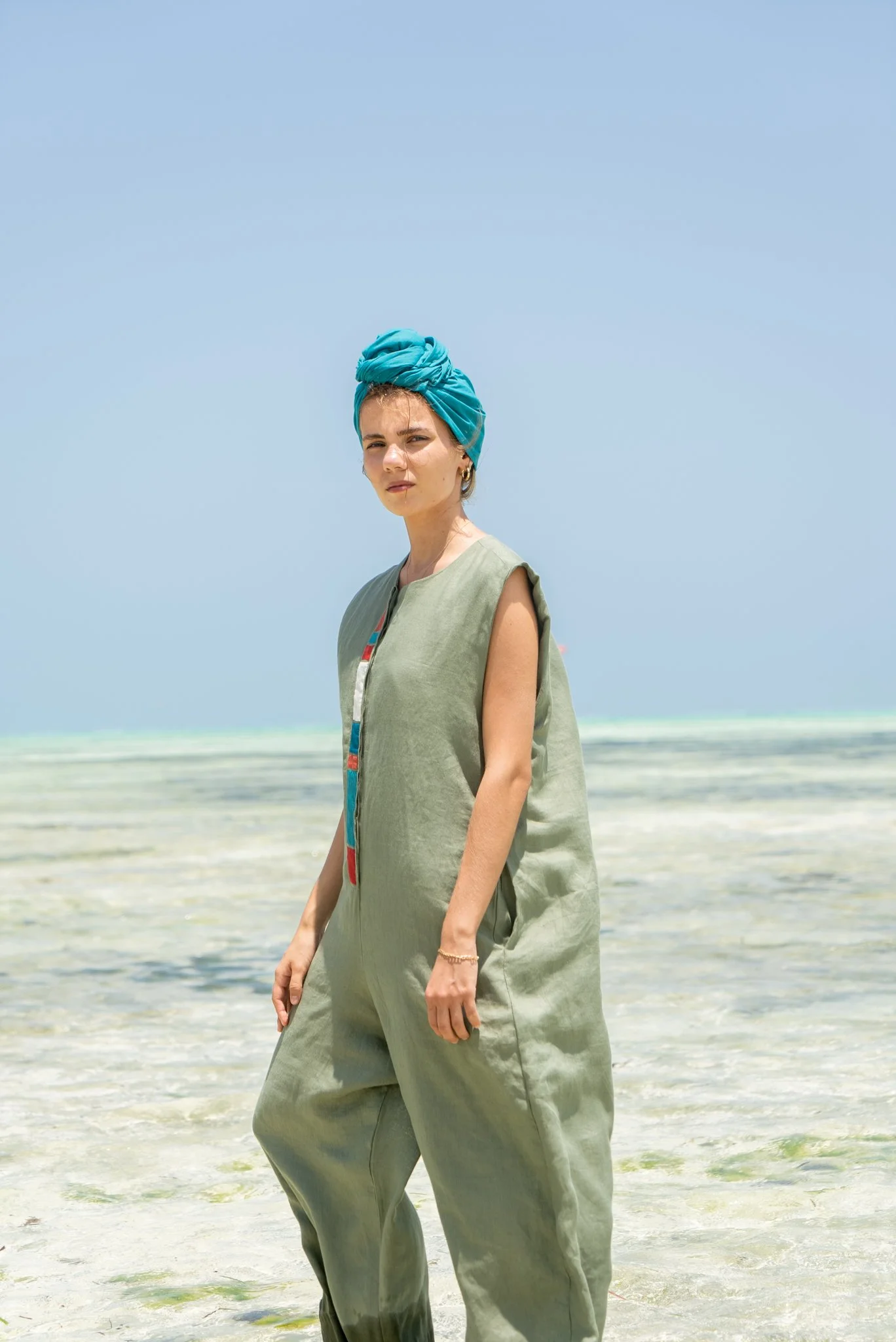 Jumpsuit mit handgenähten Patch - Khaki