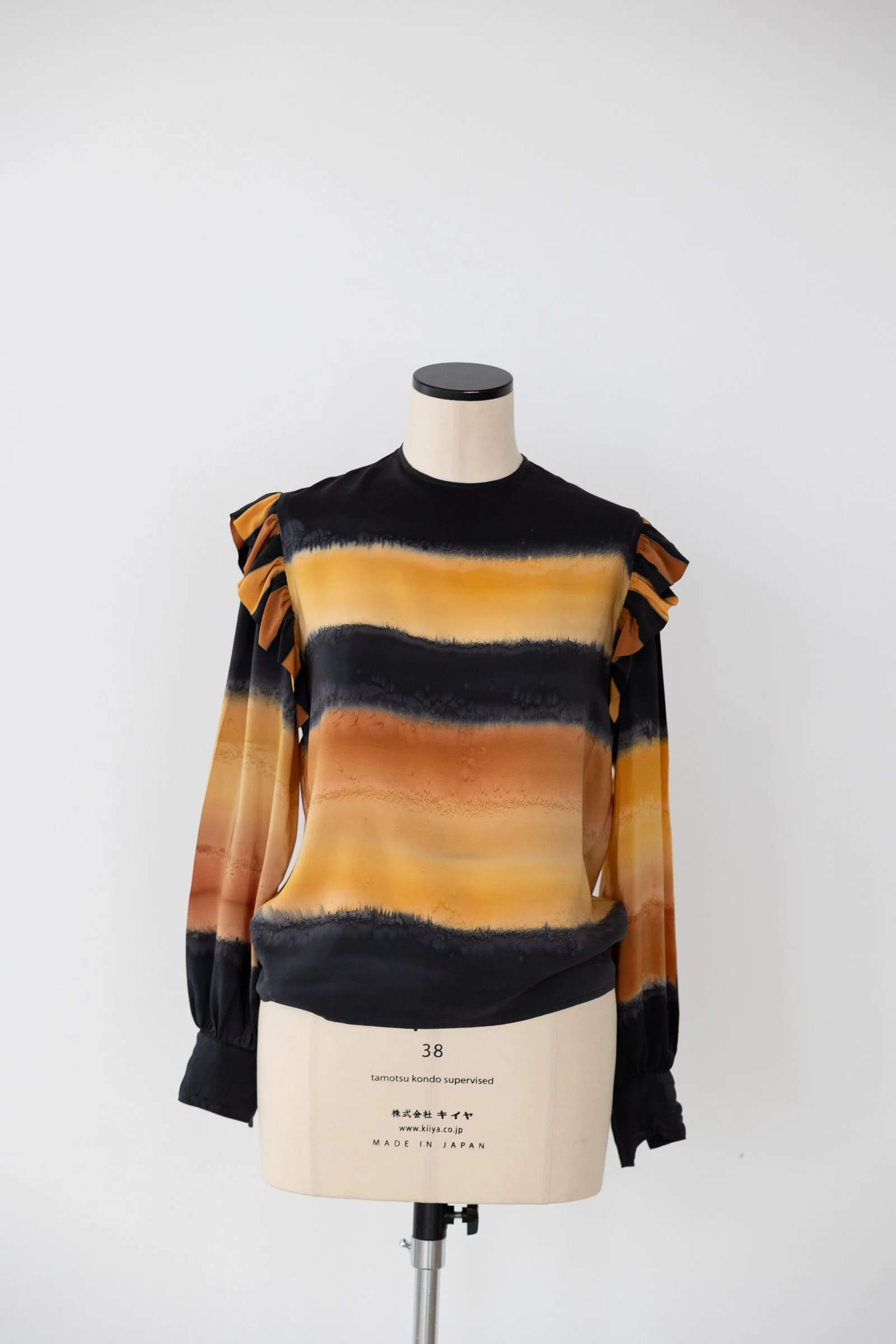 Handgefertigte Seidenbluse