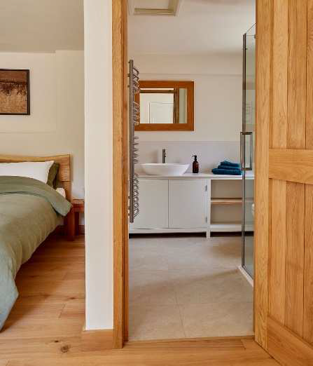 Hackhurst-Farm-Studio-Bathroom.png
