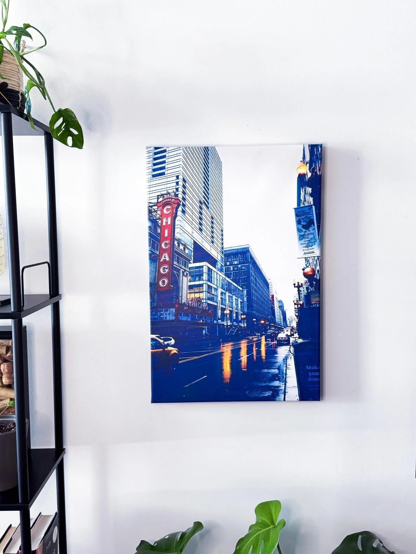 Added a little city energy to the space. Obsessed with how this Chicago print came out. 😌🏙️

📸 Visit my Canvas Shop! www.dejahsignature.com : Link in Bio ✨

All original photographs by Me 💅🏽

#CanvasArt #HomeDecorVibes #ArtistOnIG #WallArtDecor 