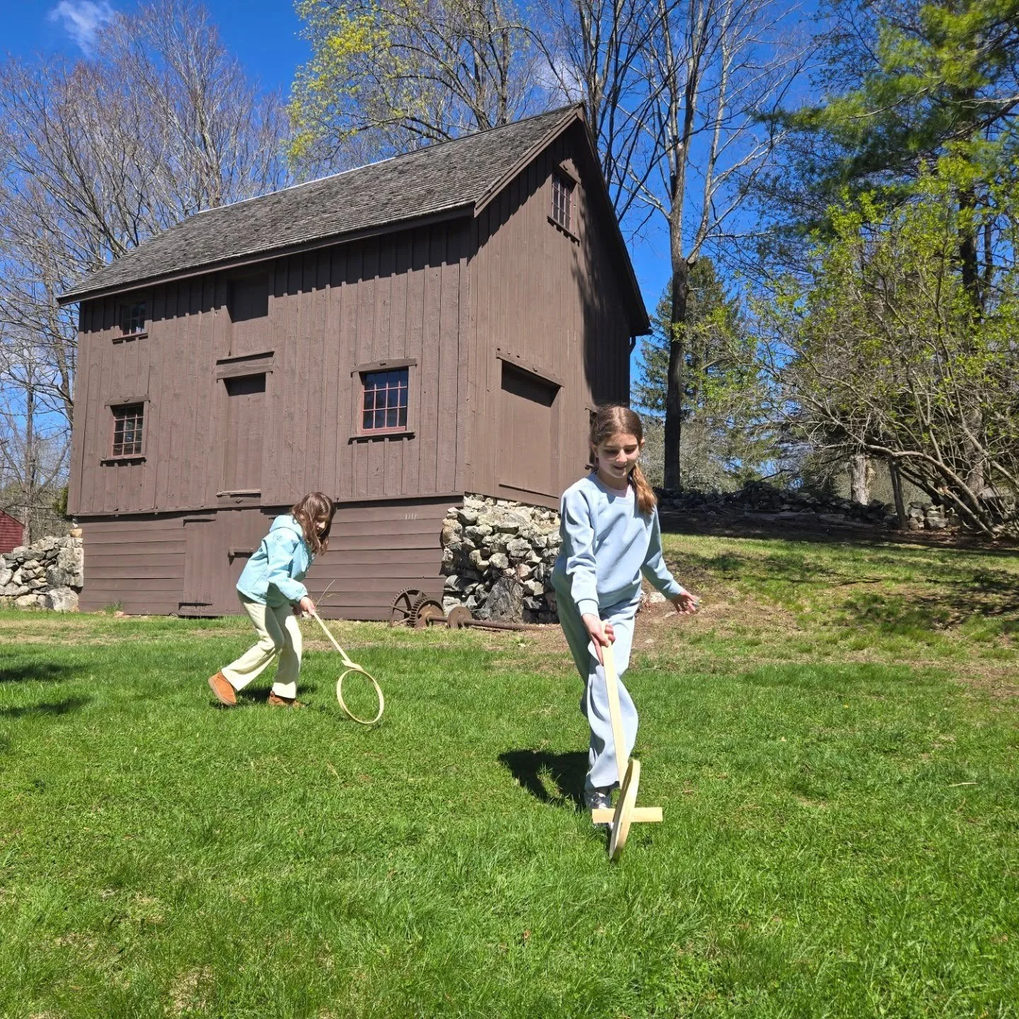 Last week over April break I had some helpers test pilot some of the activities we have planned at the Holyoke-French House for our 5th grade field trip next month!

#boxfordhistory #boxfordma #boxford #holyokefrenchhouse #colonialhistory oldtoys