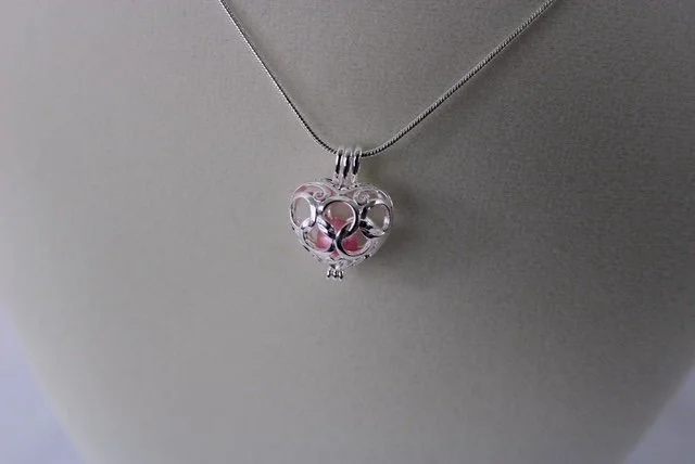 Sydnee heart pink pearl necklace 2.JPG